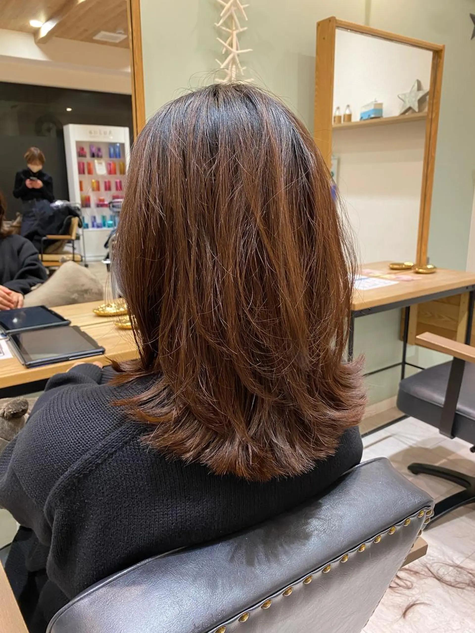 ミディアム ミディアムレイヤー くびれヘア レイヤーカット 韓国トレンドヘア しゅーやのヘアスタイル