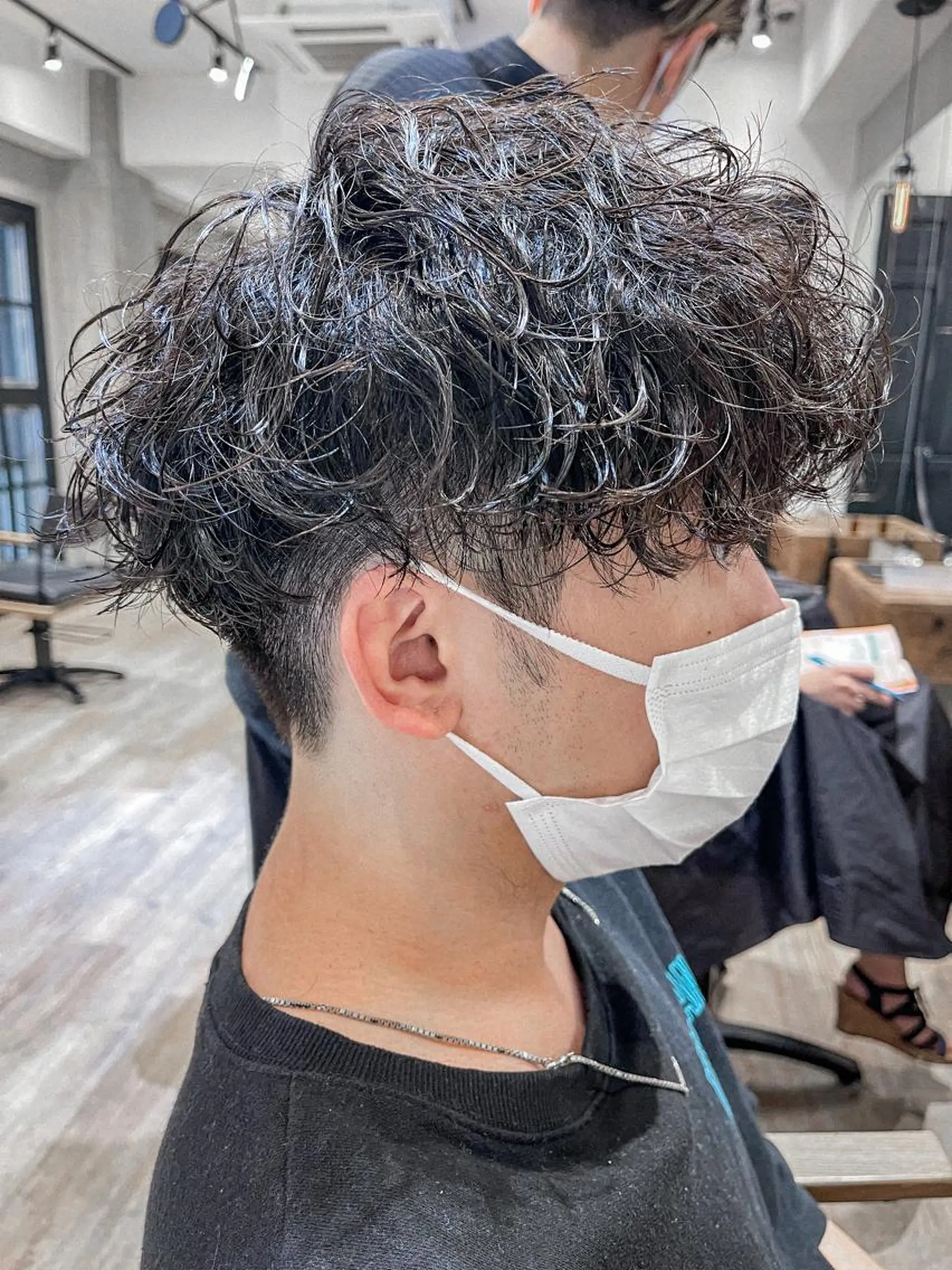 ショート パーマ メンズ フェードカット マッシュ メンズパーマ スキンフェード メンズツイストパーマ カット パーマ トリートメント ヘアセット lana hair 新宿髪質改善トリートメント新宿三丁目【ラナヘアー】所属・新宿メンズ専門 モテ清潔感パーマ特化のヘアスタイル