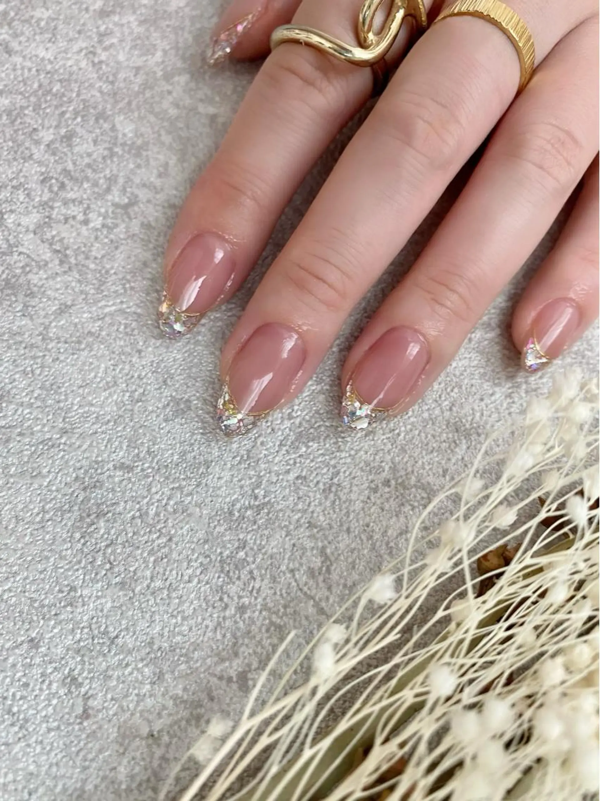 ネイル アートネイル オーロラネイル フレンチネイル ガラスフレンチ ゴールド yuko （ネイリスト）のネイルデザイン