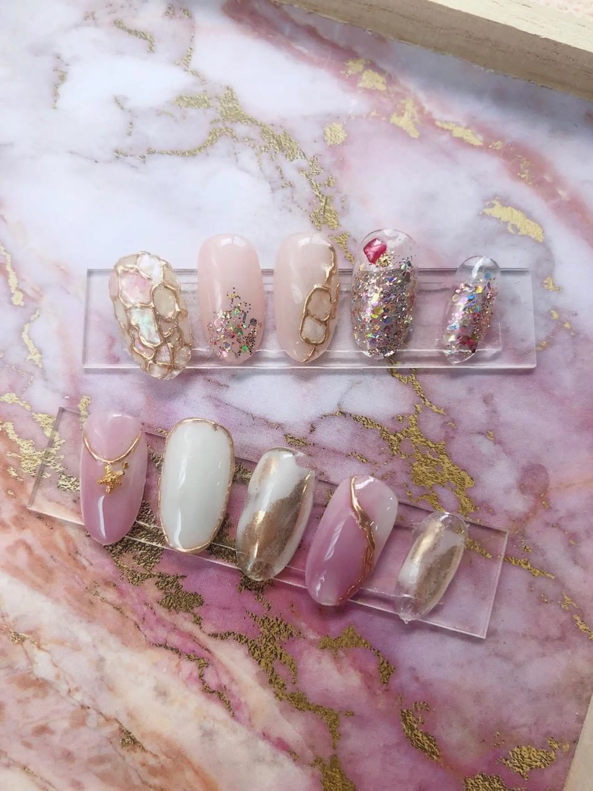 ネイル ジェルネイル ソフトジェル ハンドネイル Naka Rieのネイルデザイン