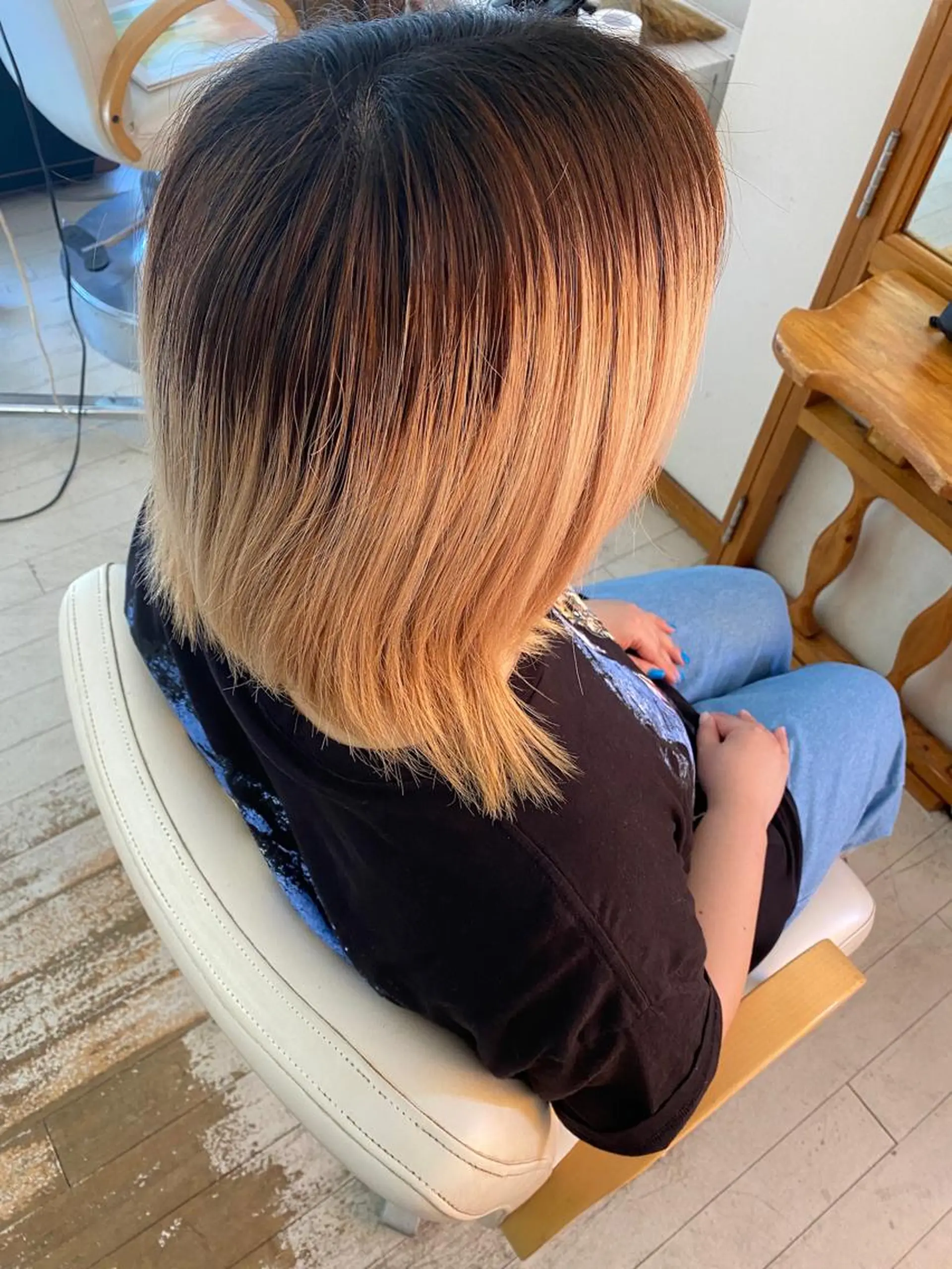 ミディアム カラー CRADLE Takeuchiのヘアスタイル