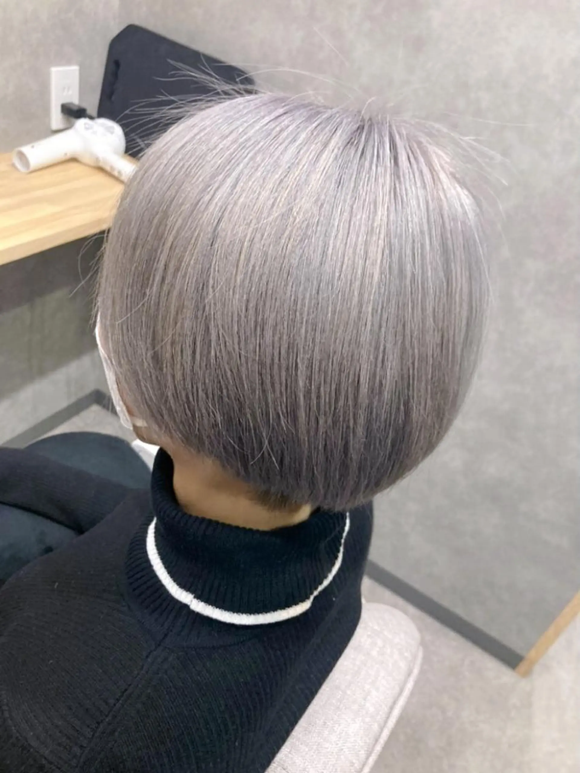 ショート カラー シルバー ホワイトシルバー ヘアカラー トリートメント ミルクティー職人× HIROSEのヘアスタイル