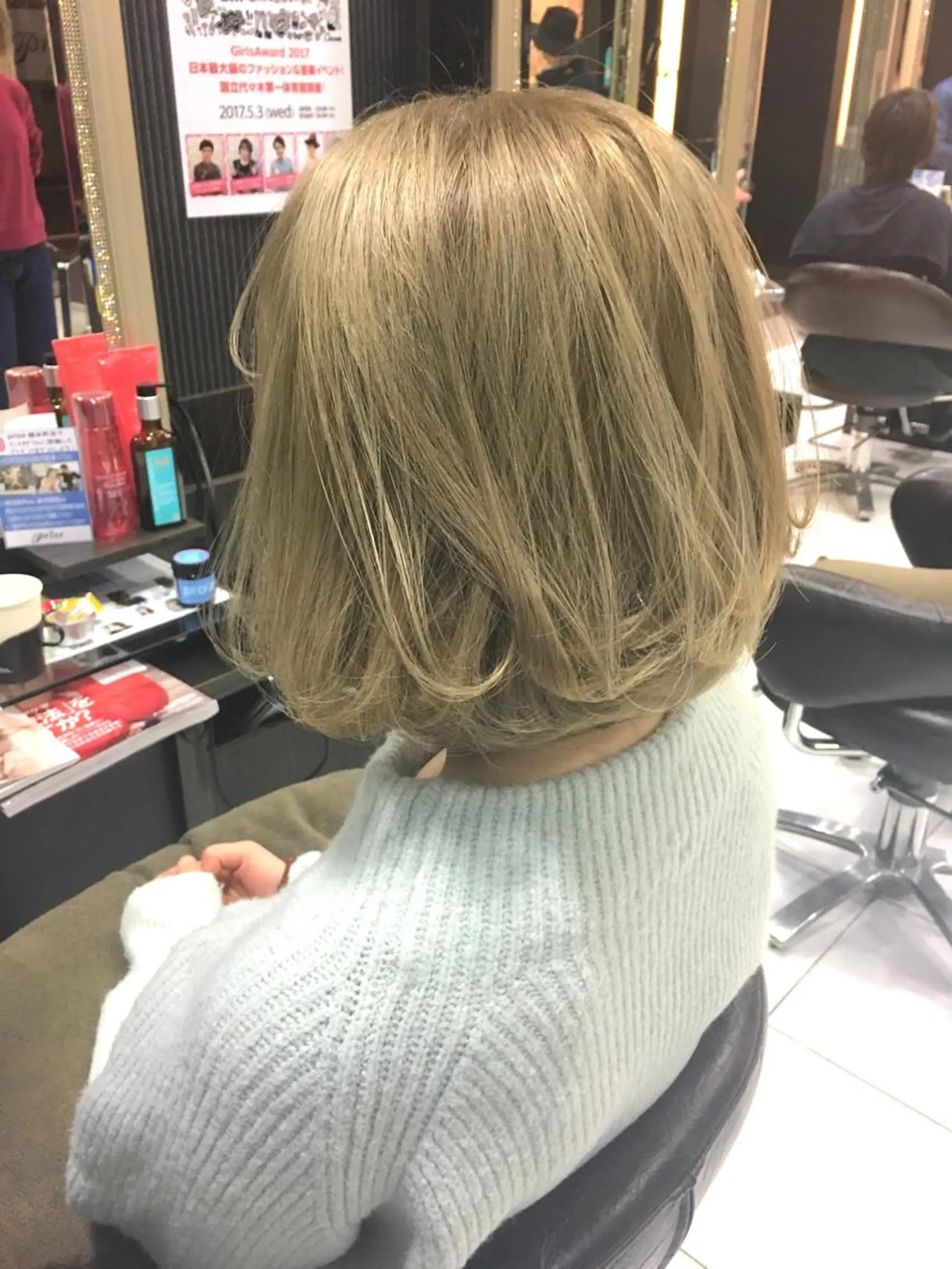 ミディアム カラー ベージュカラー ミルクティーベージュ トップスタイリスト 小澤純一のヘアスタイル