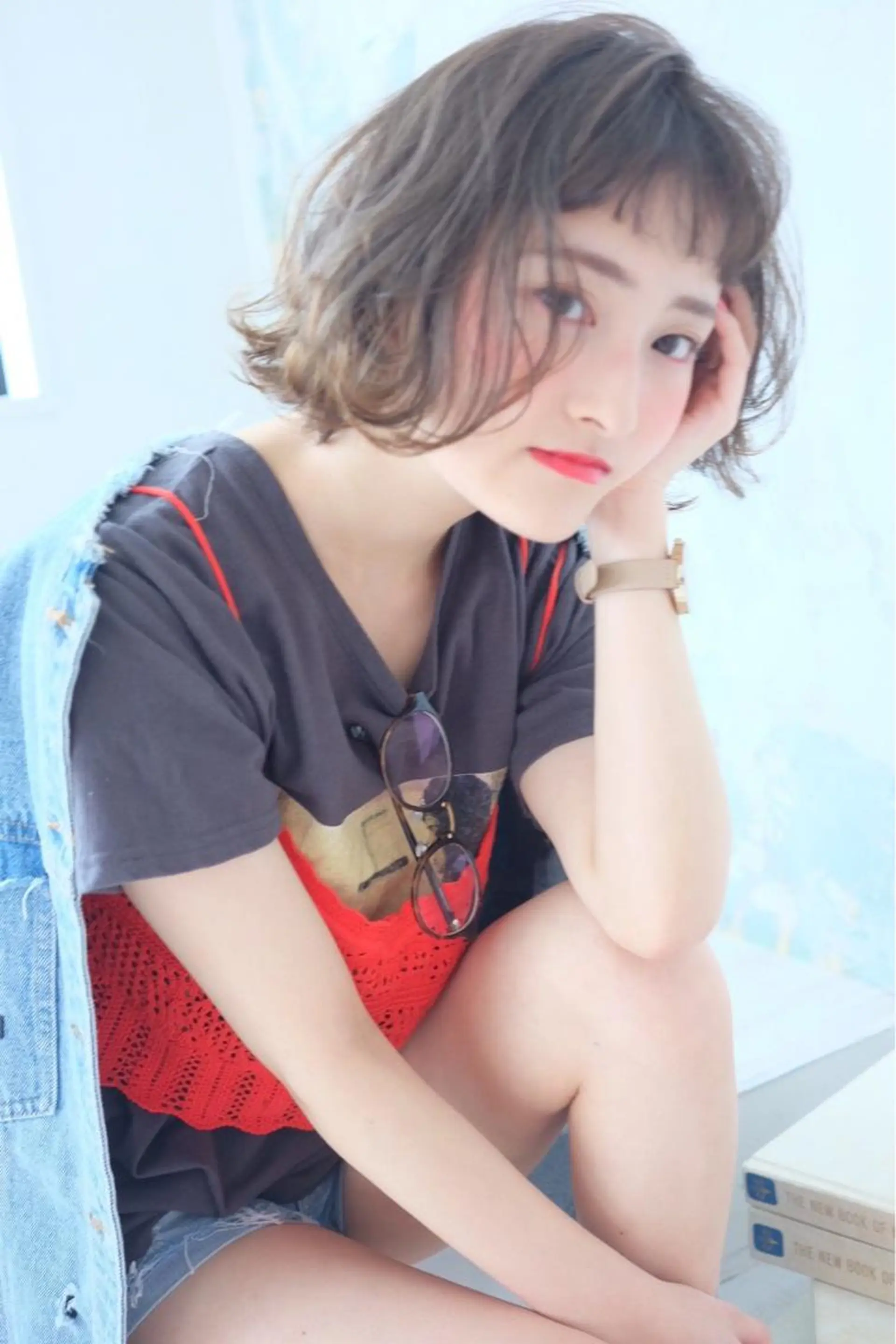 ミディアム あやかショート 白髪ぼかしのヘアスタイル