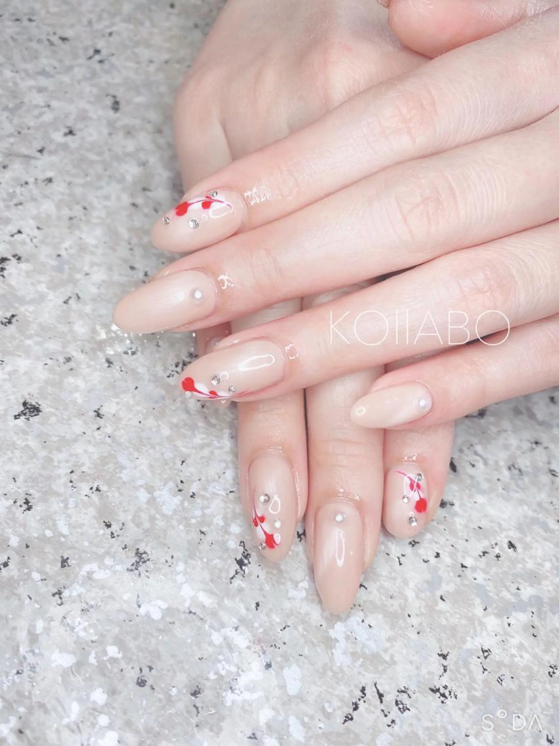 ネイル KOLLABO nailのネイルデザイン