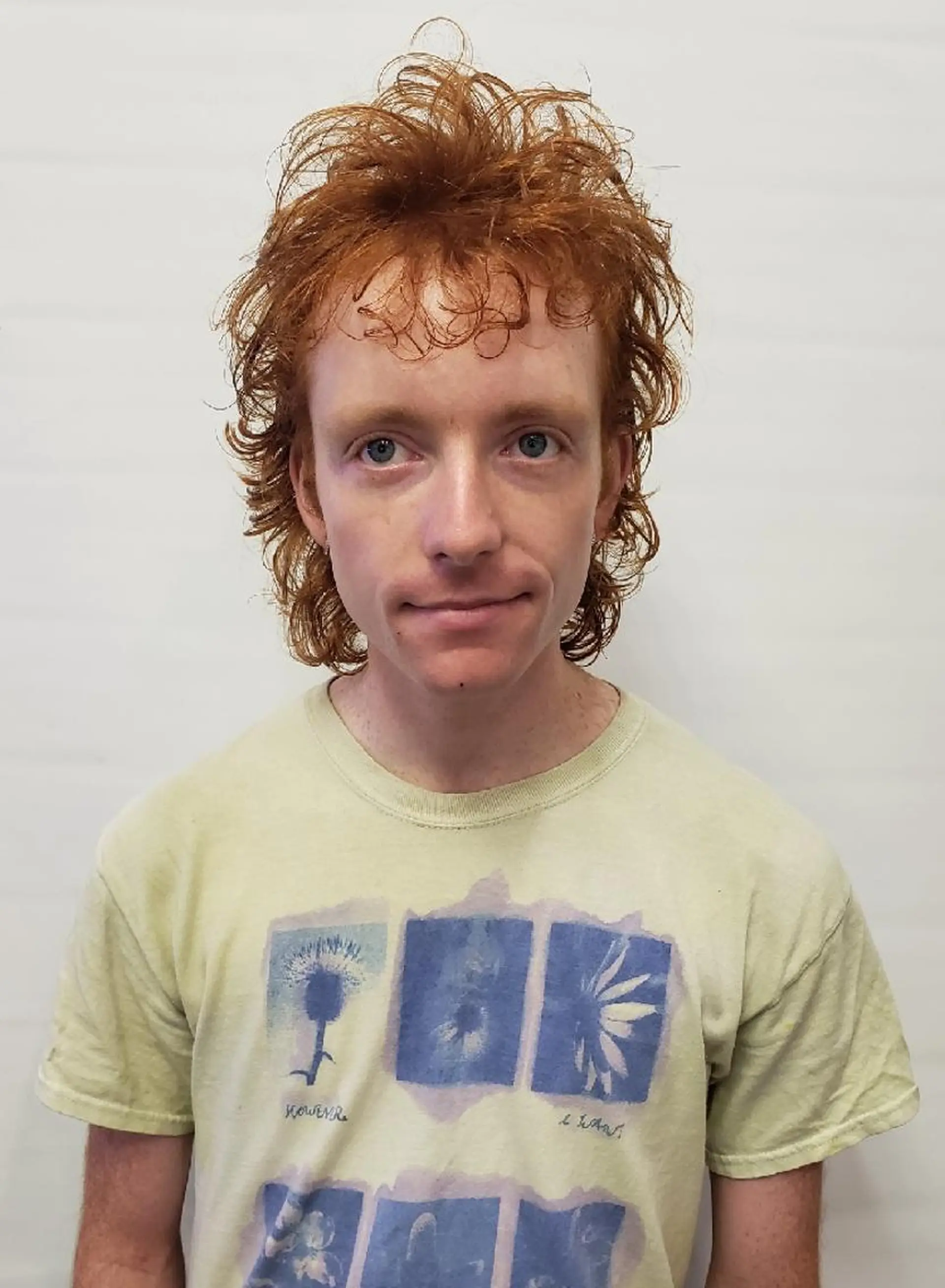 ミディアム レイヤーカット ハイトーン/ブリーチ /デザインカラーのヘアスタイル