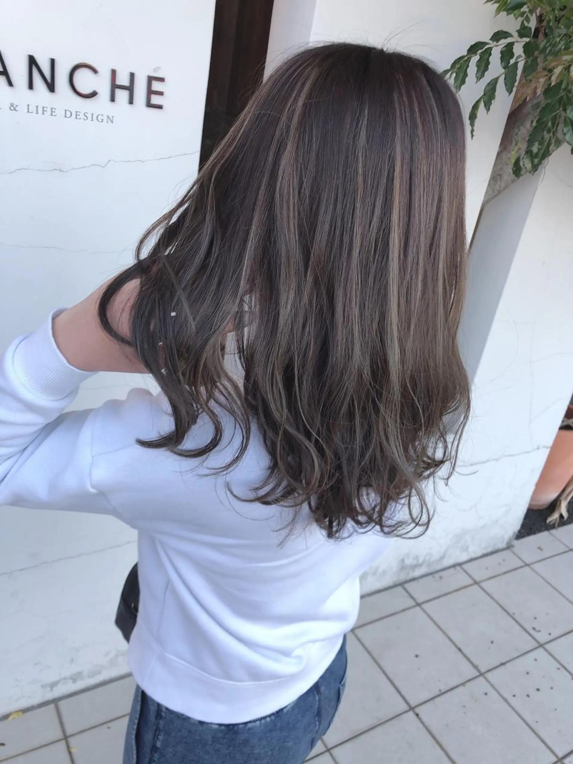 ロング カット ヘアカラー トリートメント 具志 正太のヘアスタイル