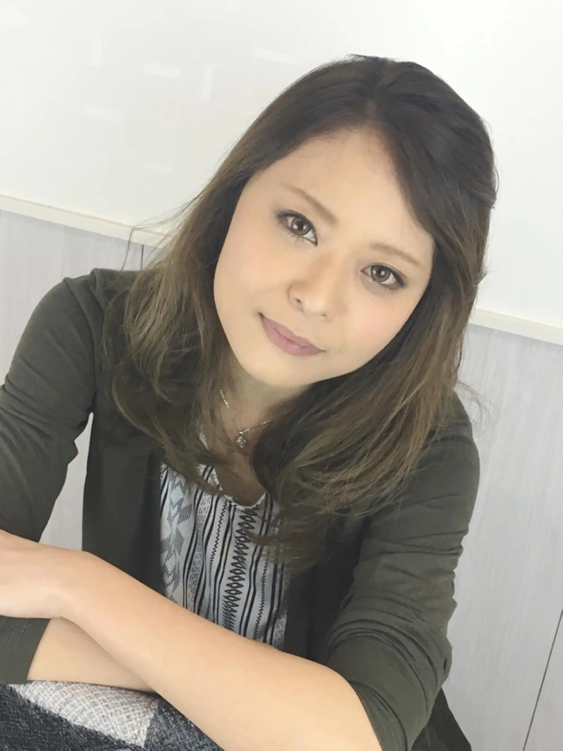 セミロング ナガサカ サチのヘアスタイル