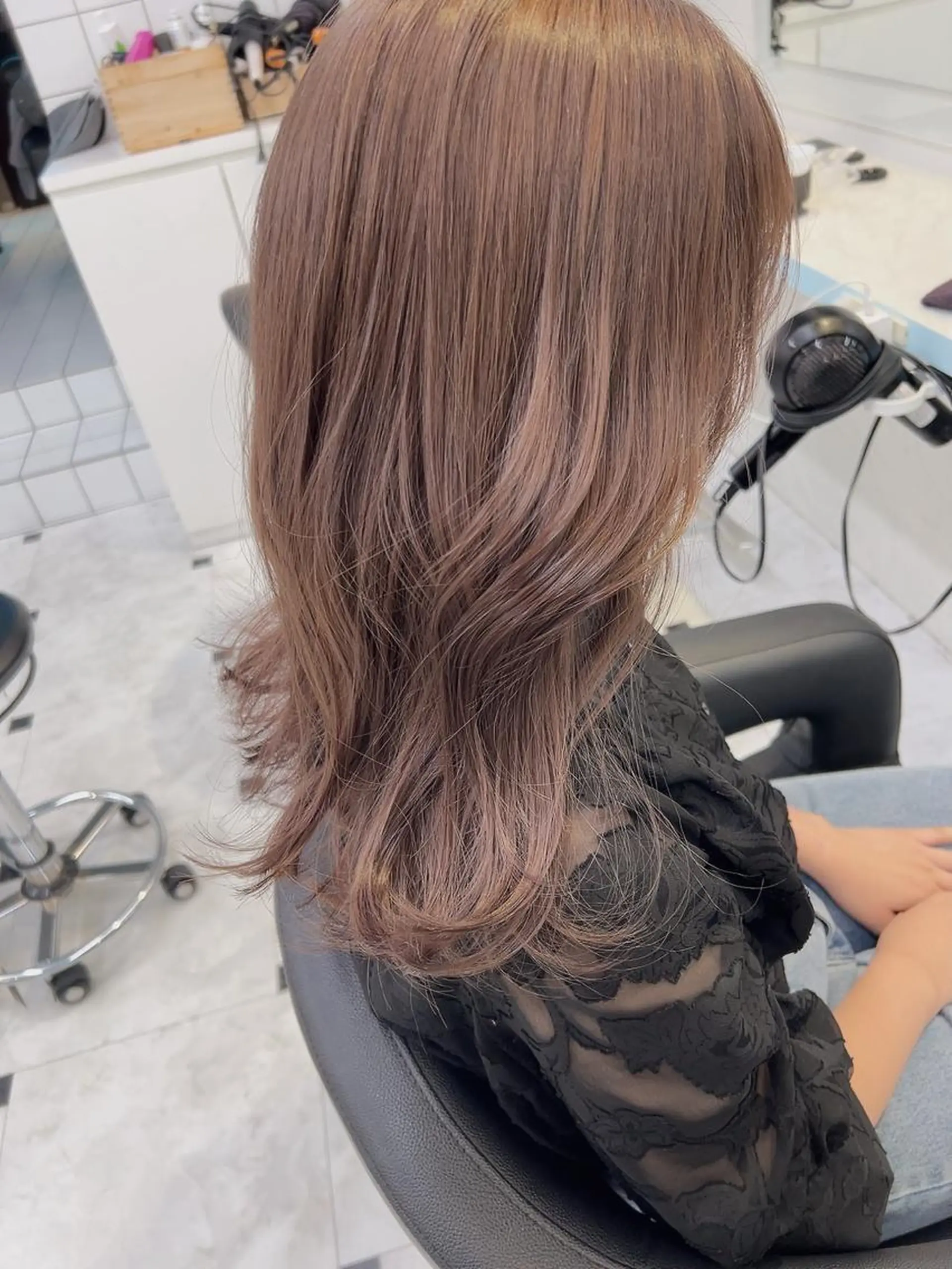 セミロング カラー ブリーチ ケアカラー 髪質改善 トリートメント ヘアカラー トリートメント ヘッドスパ ヘアセット 🥞ベージュ系カラー 【すずきりほ】🥞のヘアスタイル