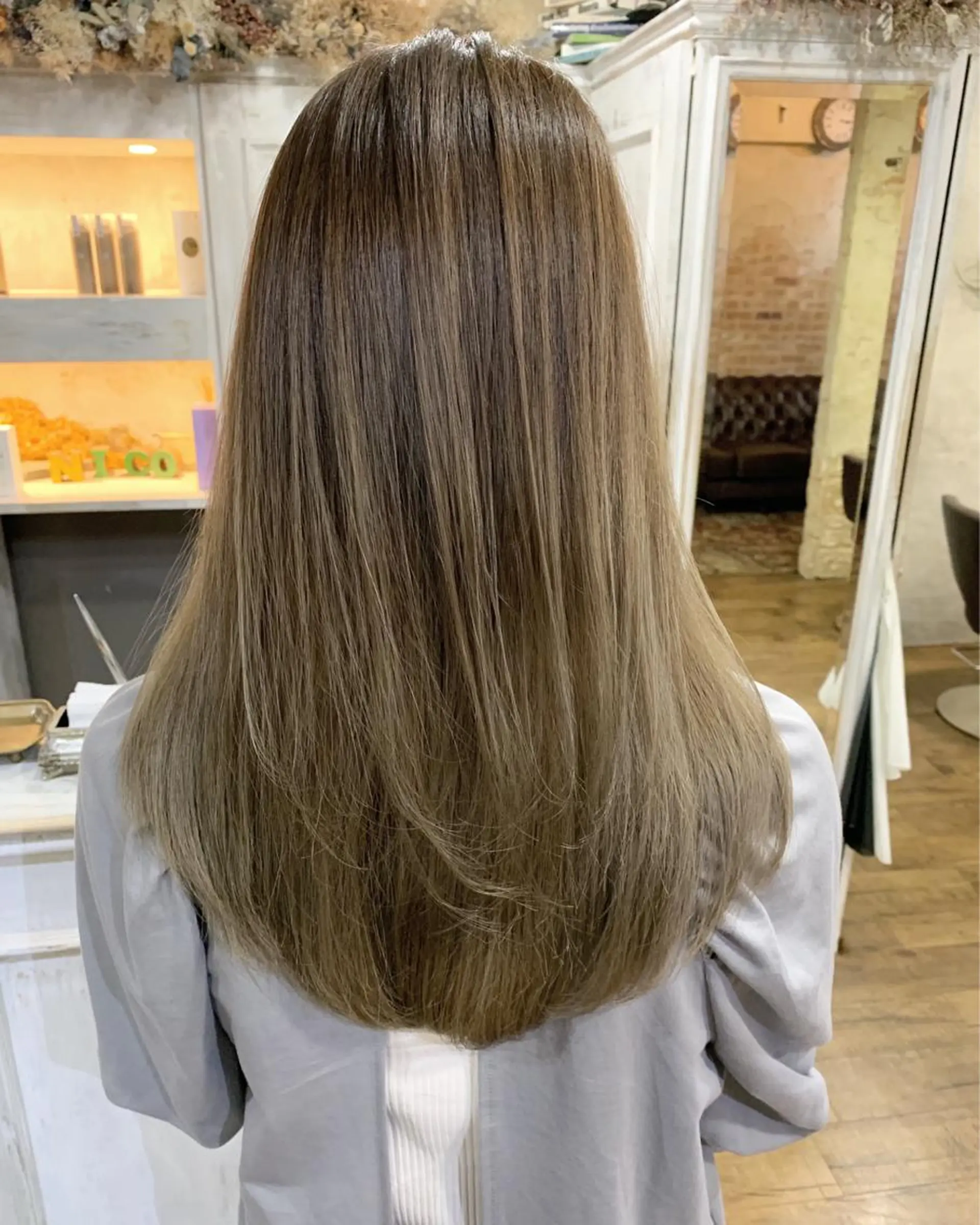 ミディアム カラー ヘアアレンジ ヘアカラー トリートメント 遠藤 拓馬のヘアスタイル