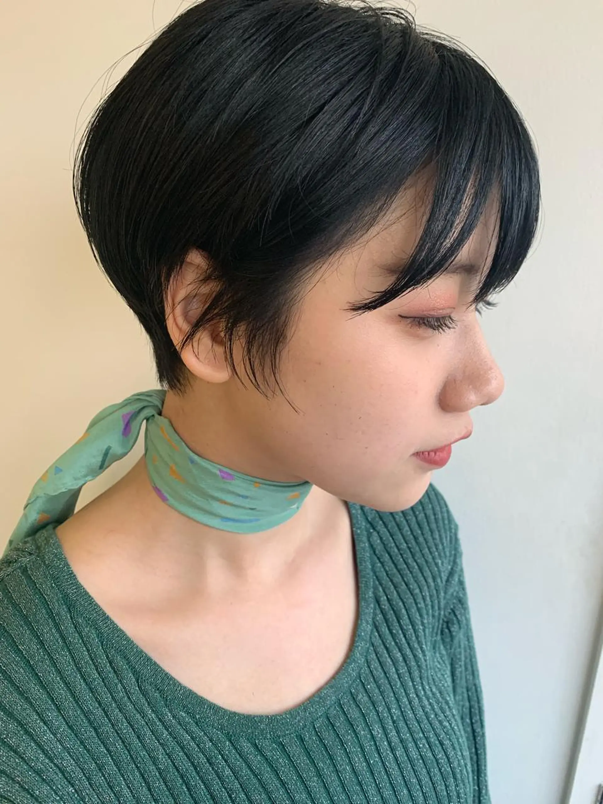 ショート ショートヘア 💜ショート💜 ウルフ、ボブ二色亜美のヘアスタイル