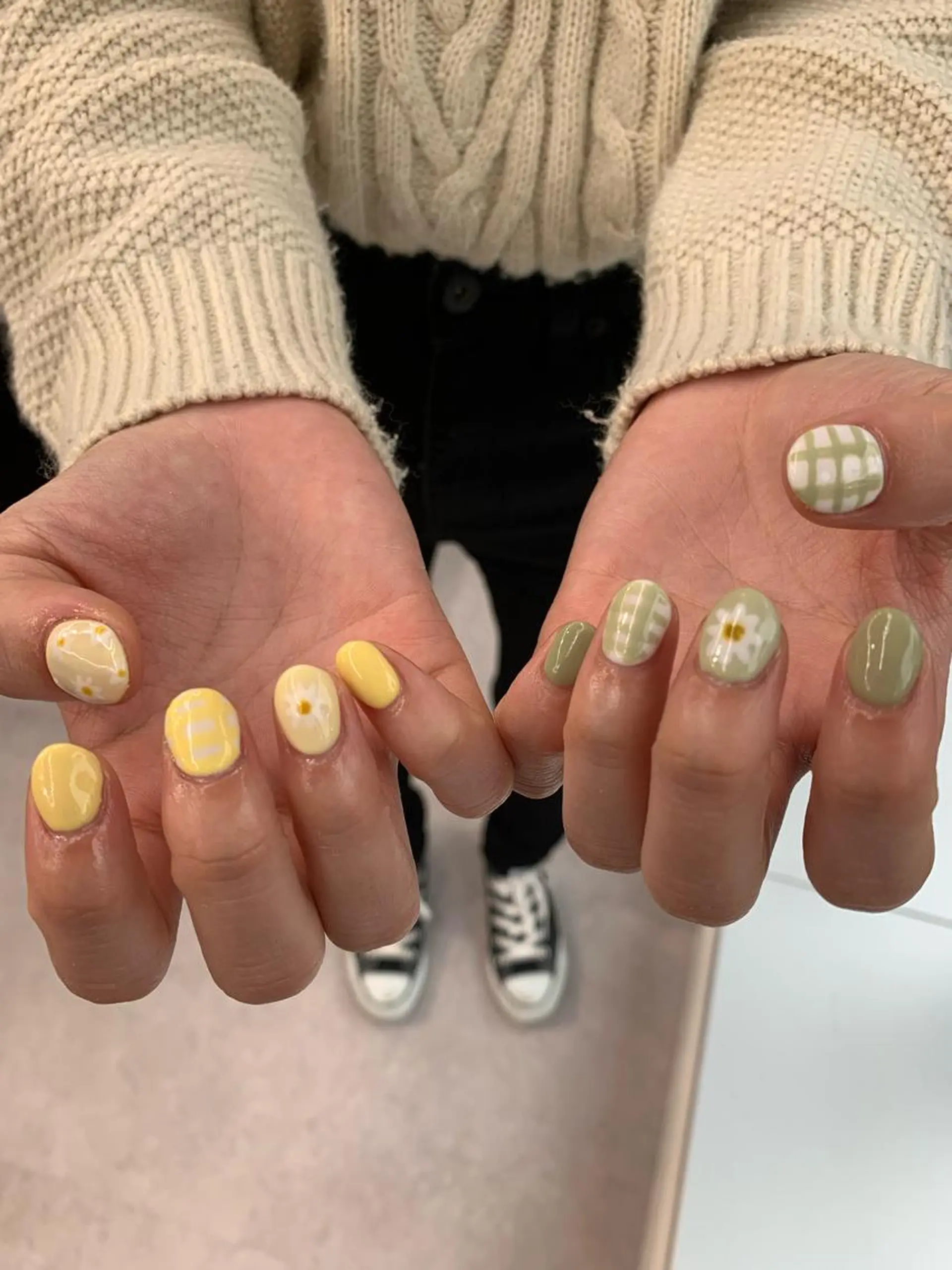 ネイル パステルネイル マキノ ユイのネイルデザイン