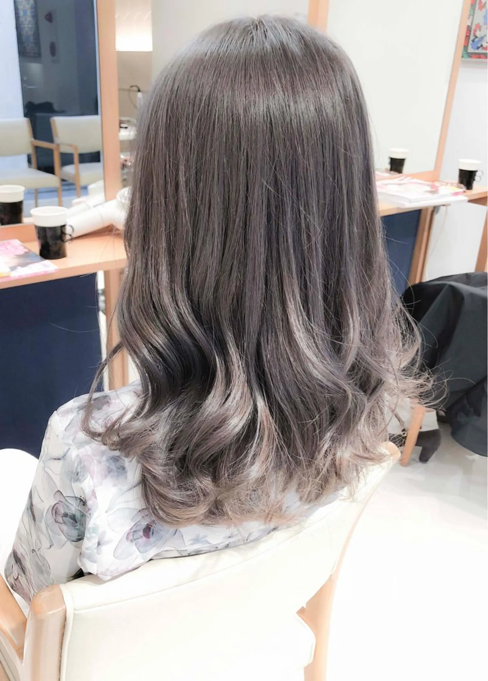 ロング カラー Days 透明感カラーのヘアスタイル