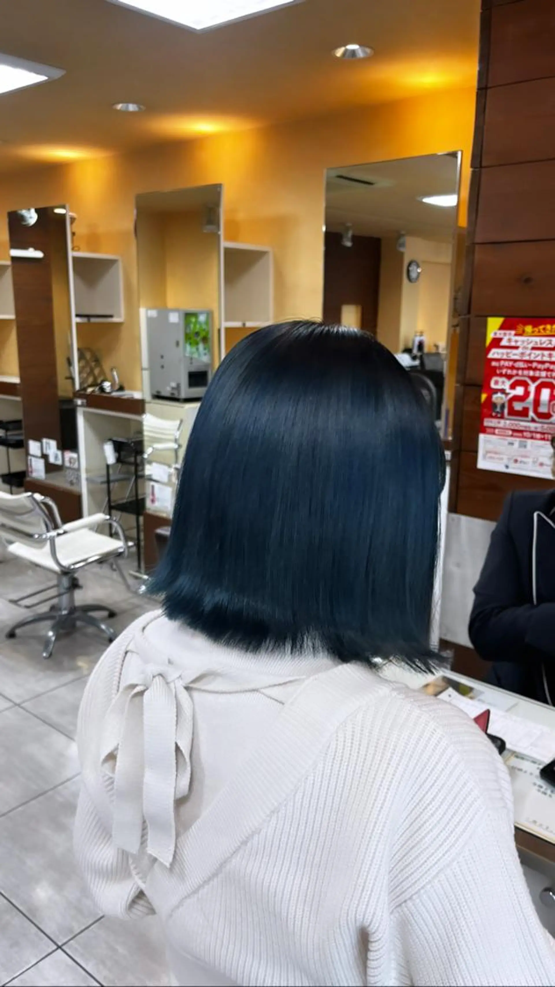 ショート カラー ヘアアレンジ インナー×縮毛矯正 ピンクカラー澤井里菜のヘアスタイル