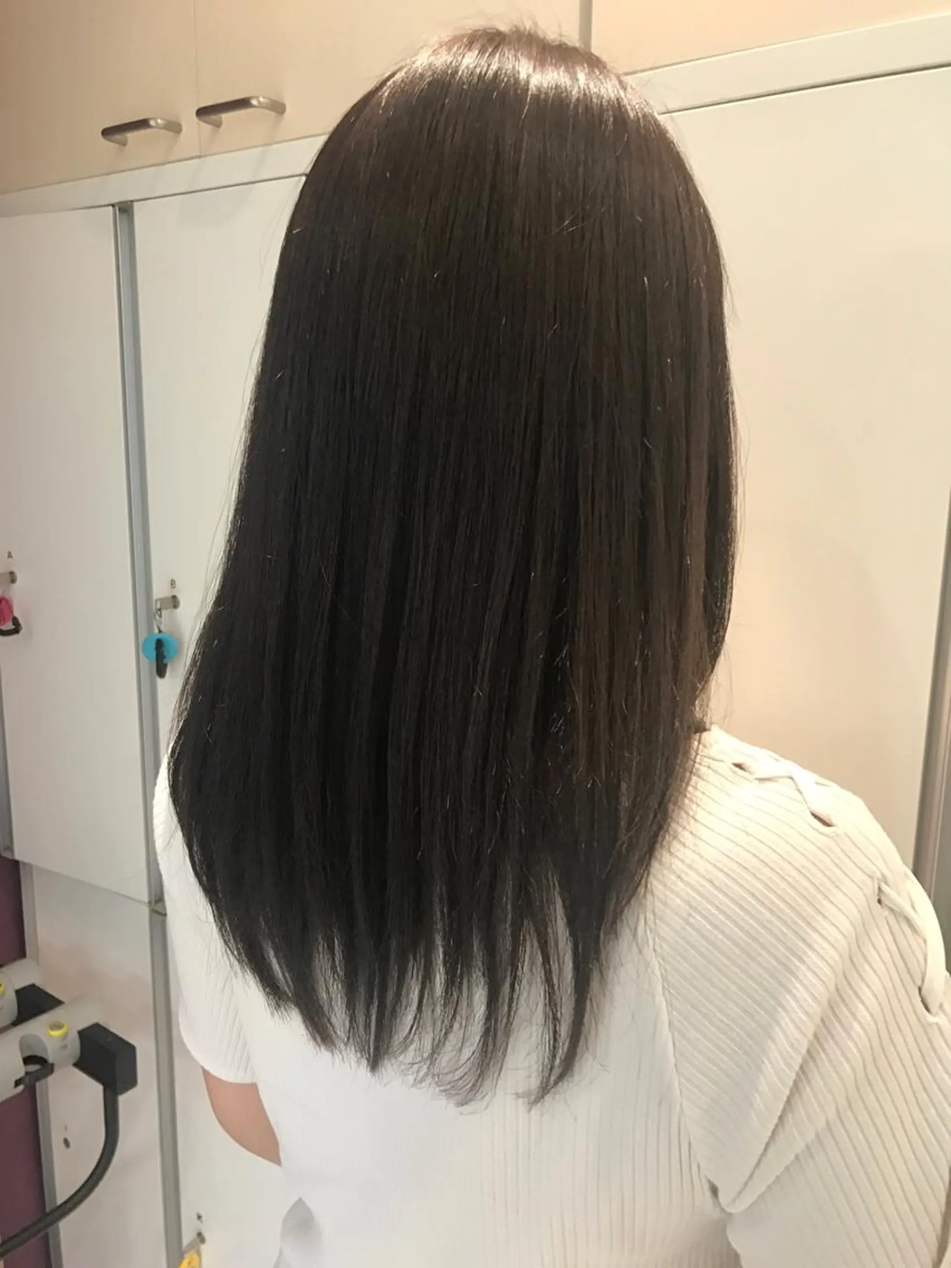 セミロング 艶髪✨髪質改善カラー 楠本浩子のヘアスタイル