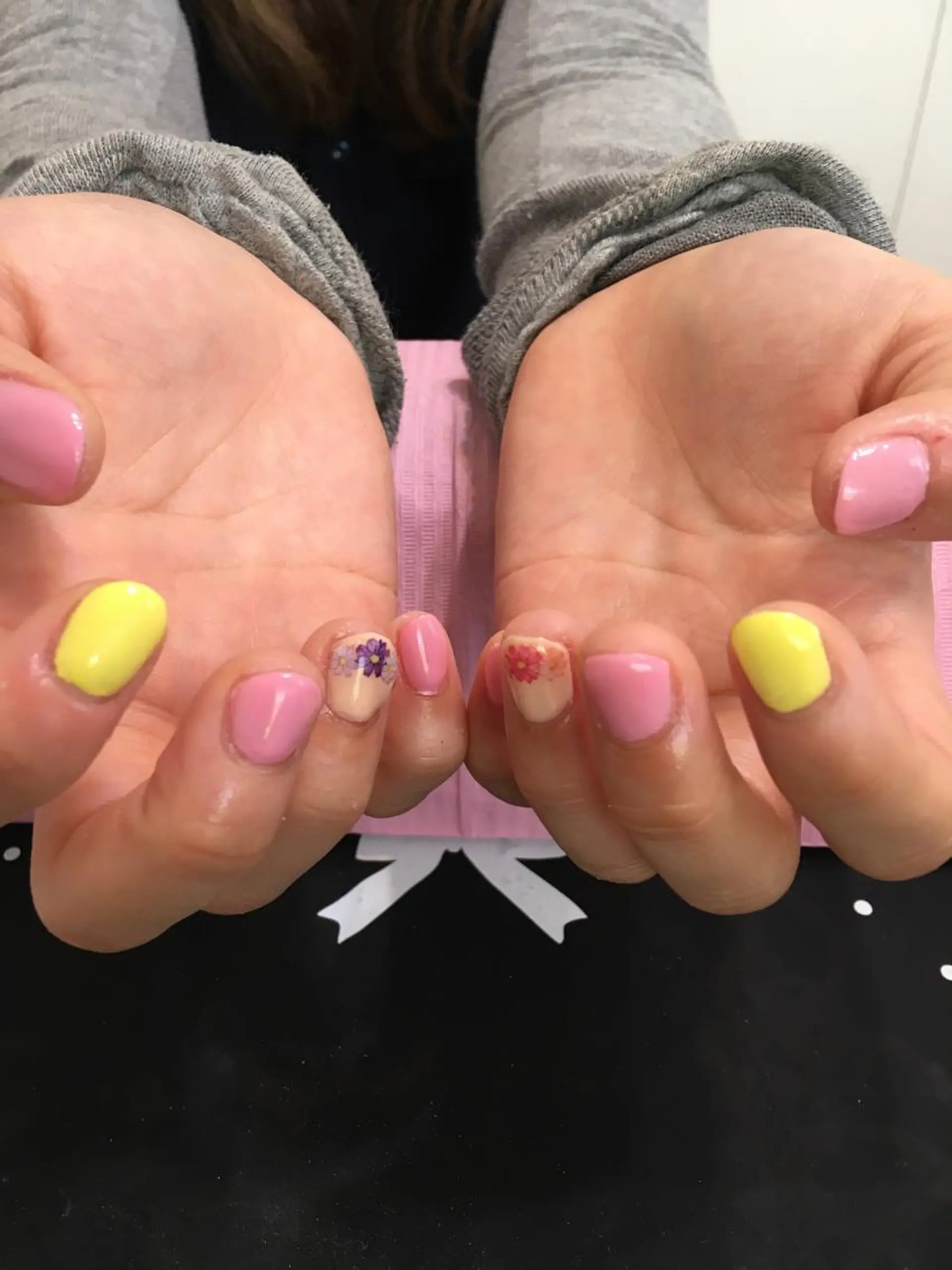 ネイル アートネイル フレンチネイル パステルネイル ピンク 黄色 ハンドネイル 🌈KANÅKO 🌈のネイルデザイン