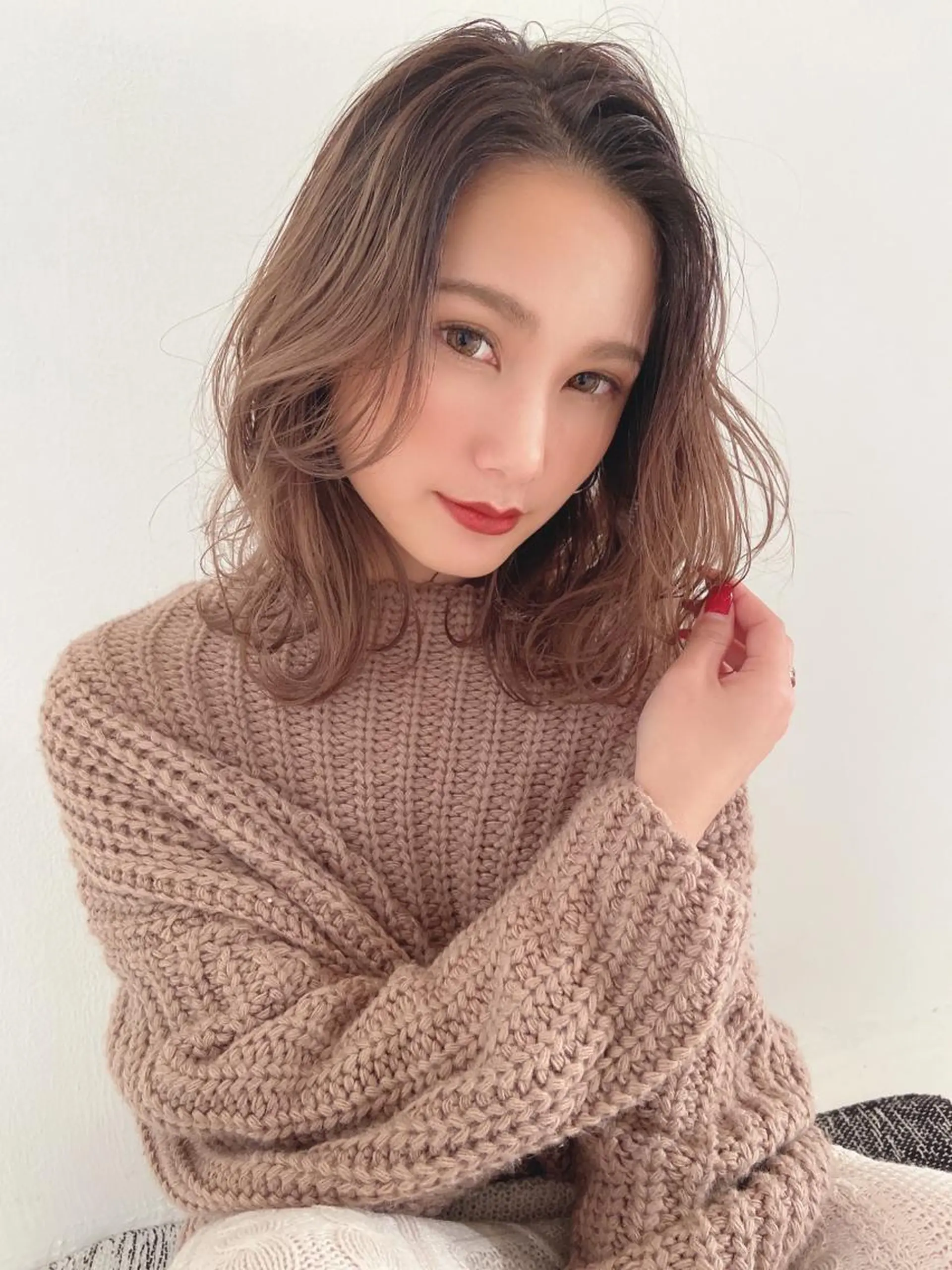 ミディアム カラー アッシュ バレイヤージュ ベージュカラー レイヤーカット ヘアカラー トリートメント 岡崎勇人/レイヤー/ 韓国/ケラチンTRのヘアスタイル