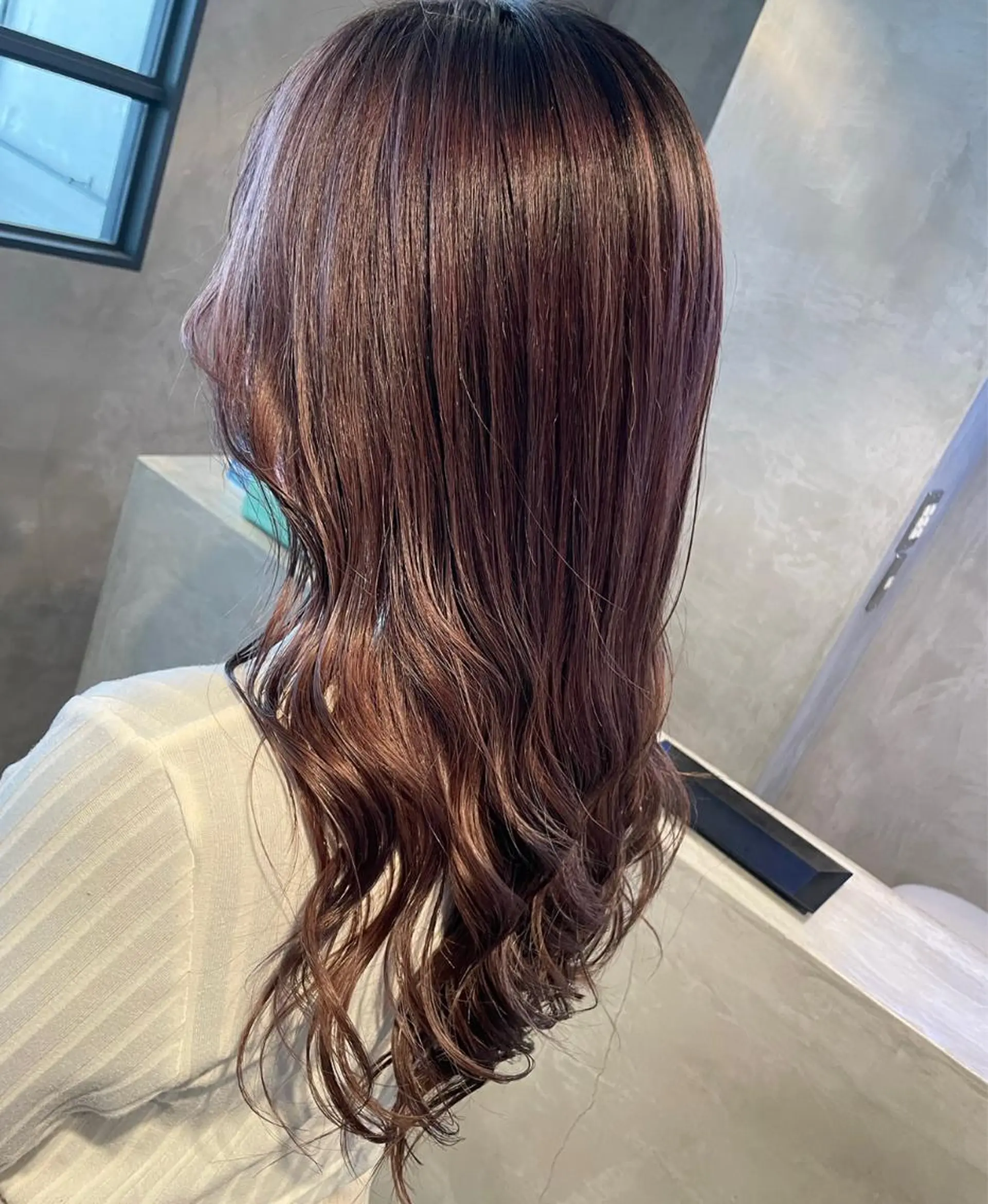 ミディアム カラー バレイヤージュ レイヤーカット カット ヘアカラー ギャルの革命児 秀斗のヘアスタイル