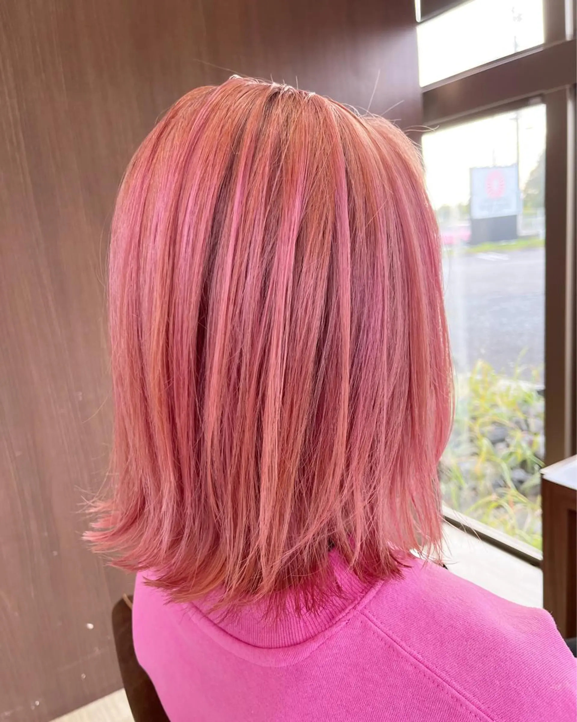 ミディアム カラー バレイヤージュ ピンクカラー レイヤーカット ヘアカラー 松崎 崇のヘアスタイル