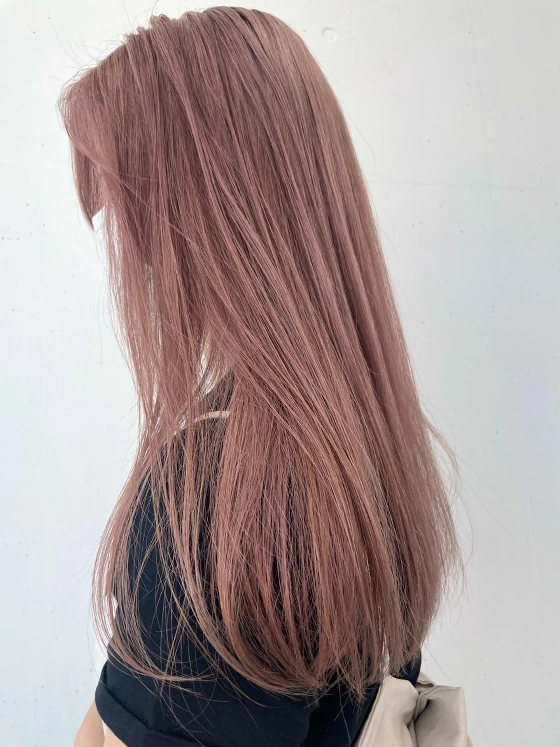 ロング カラー ベージュカラー ブリーチ ケアブリーチ ピンクカラー ピンクベージュ レイヤーカット💖 Kaedeのヘアスタイル