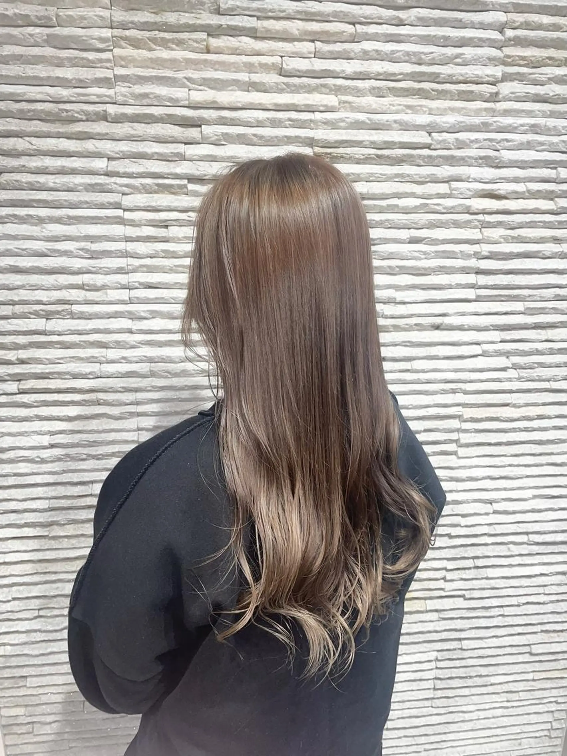 ロング カラー 嶋田 ゆきのヘアスタイル