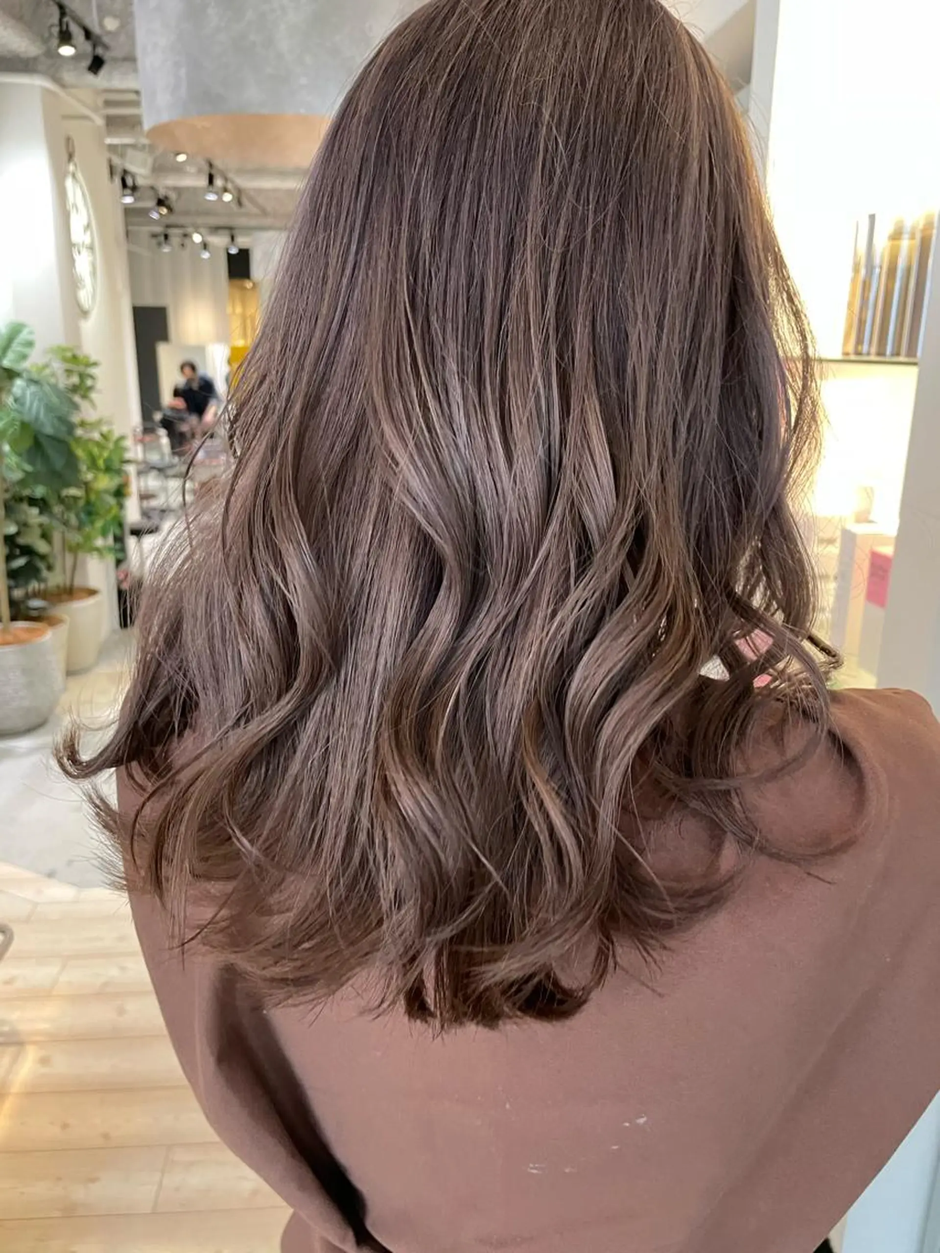 セミロング 髪質改善&透明感 ⭐️高本裕基のヘアスタイル