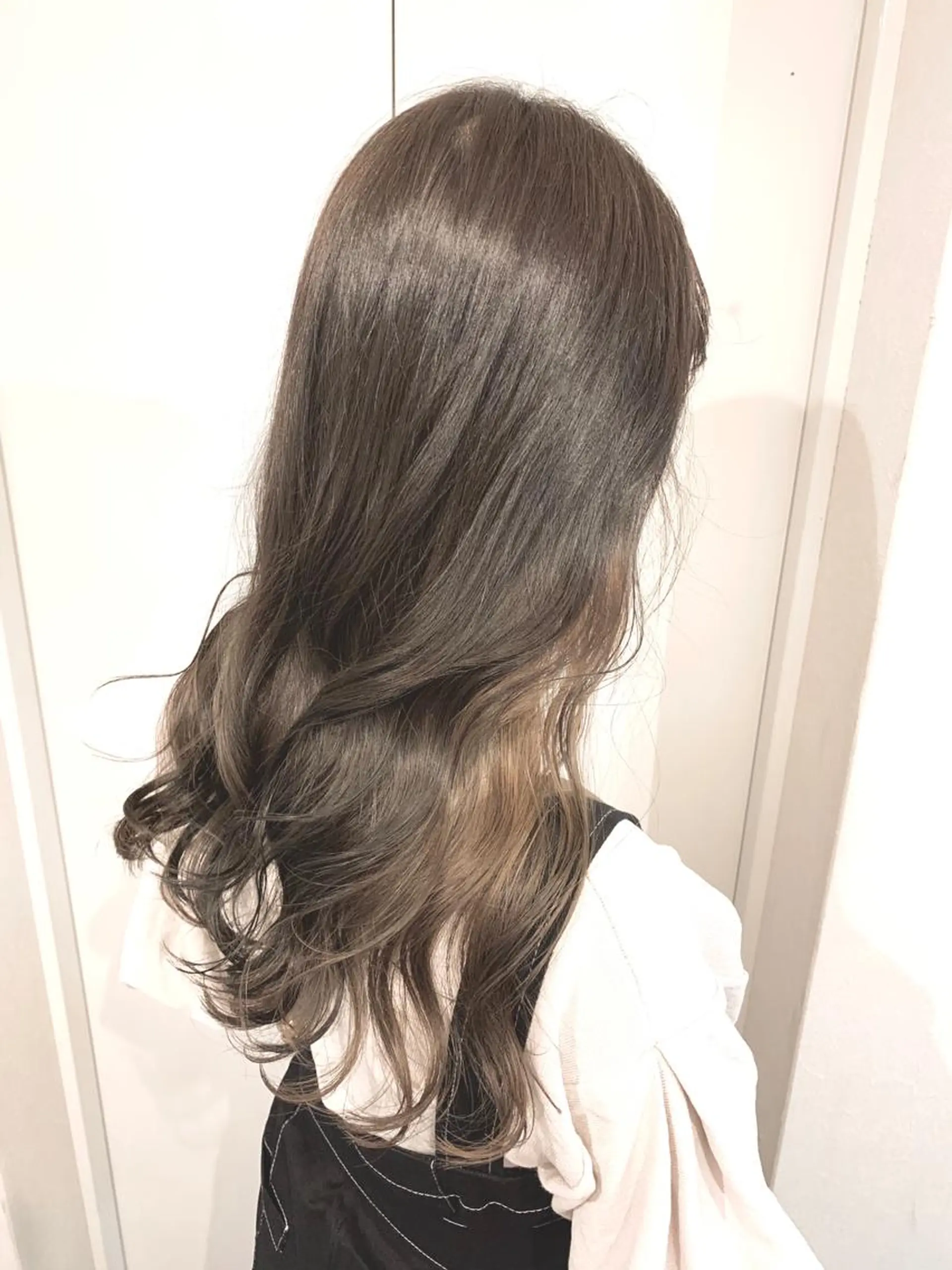 ロング 韓国レイヤーカット KOUKIのヘアスタイル