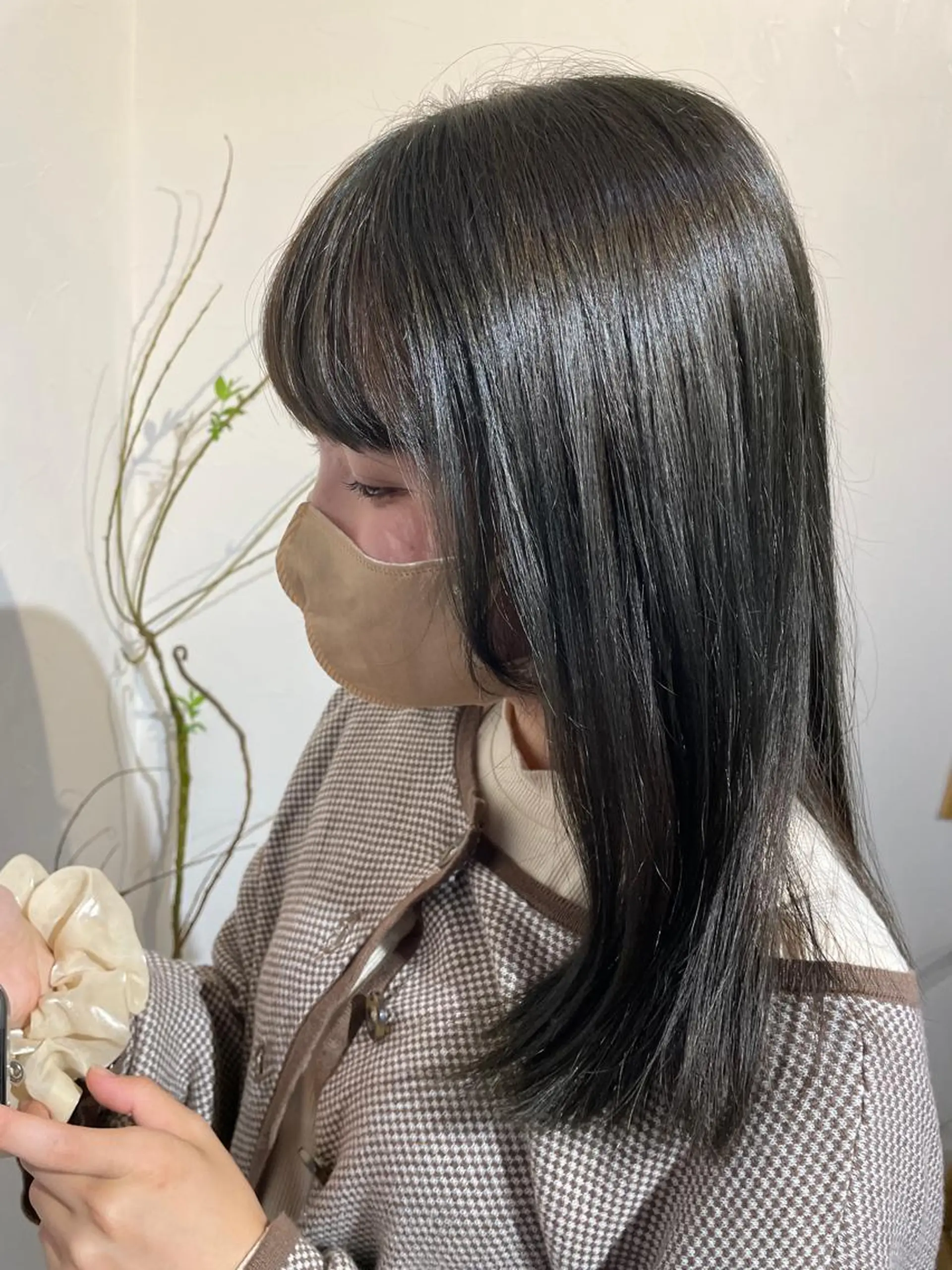 カラー グレージュ オリーブグレージュ オリーブグレー タケウチ サトミのヘアスタイル