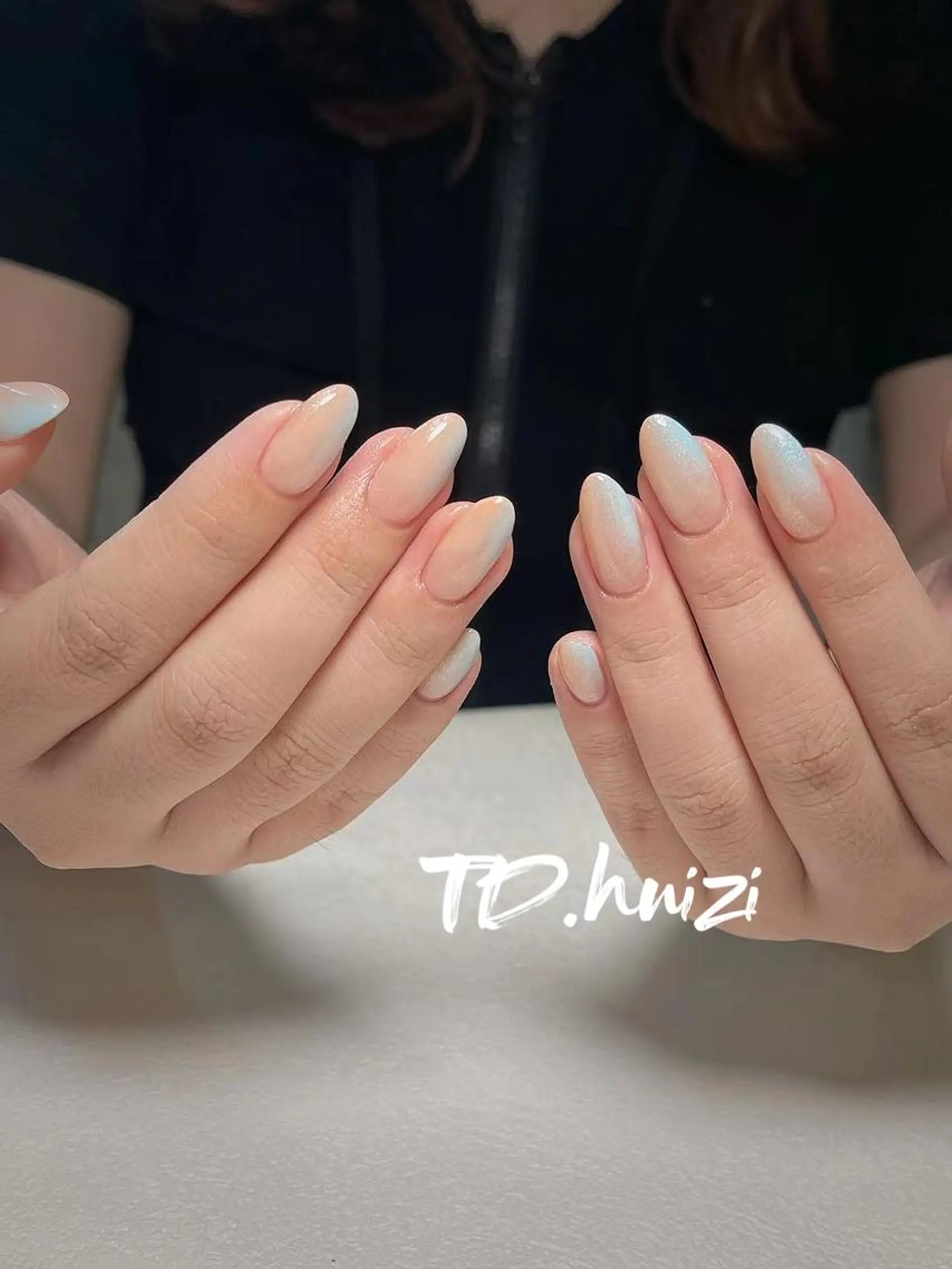 セミロング めぐみのネイルサロン スタッフ練習のネイルデザイン