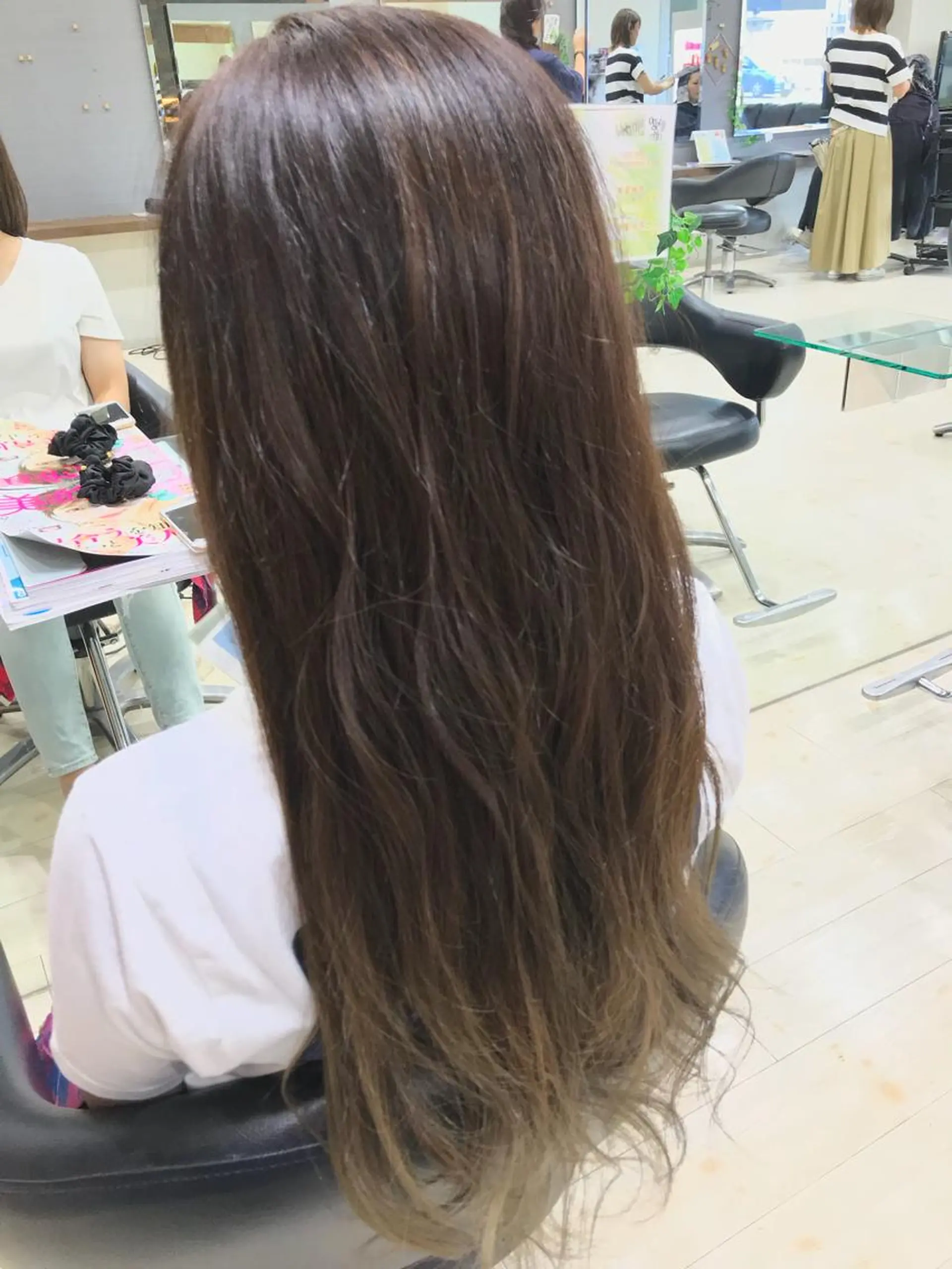 ロング カラー Adachi Fujikoのヘアスタイル