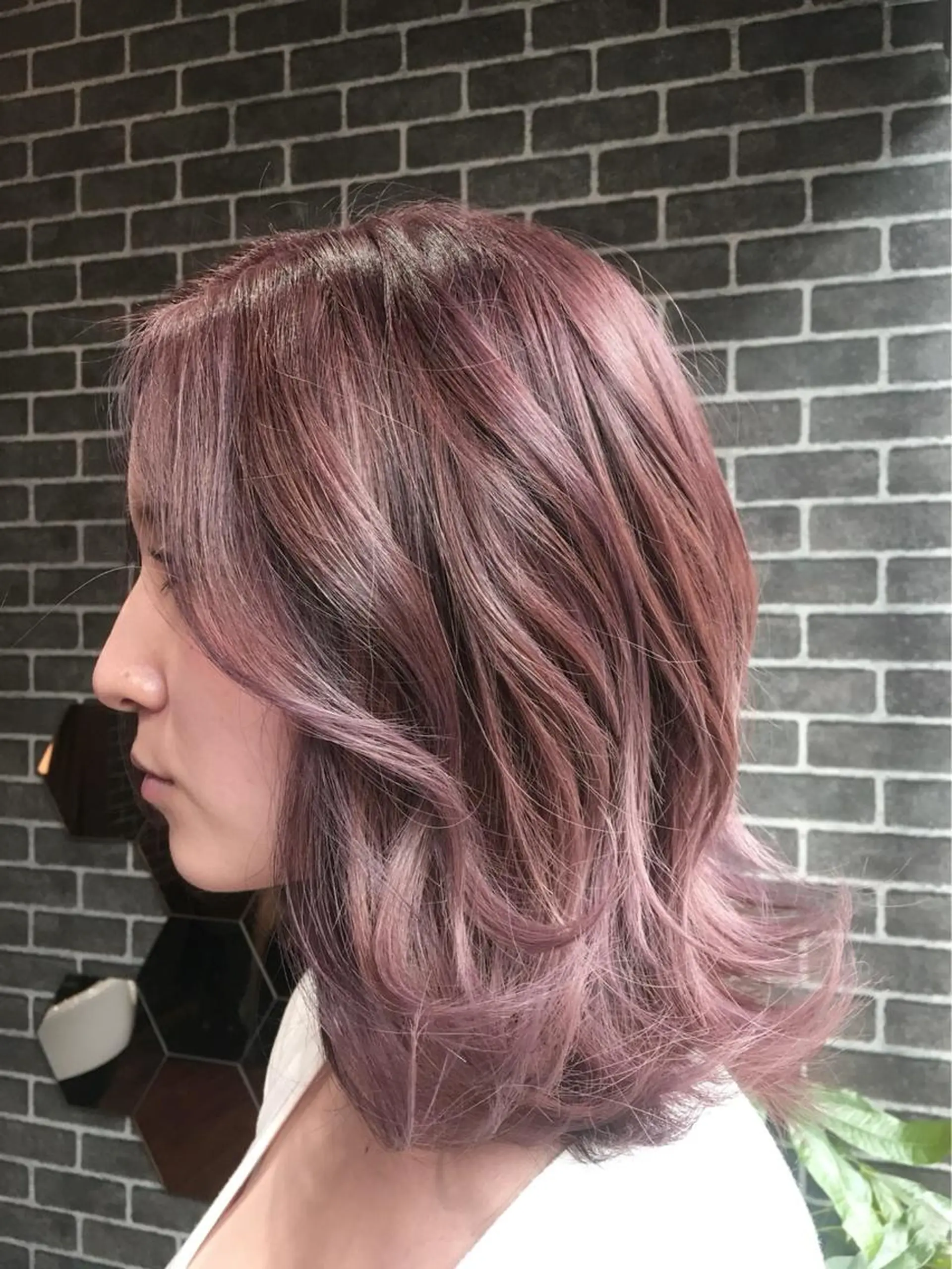 セミロング カラー アッシュ ブリーチ イルミナカラー ラベンダーカラー ラベンダーアッシュ ✂︎中山竜哉✂︎ 川崎スタイリストのヘアスタイル