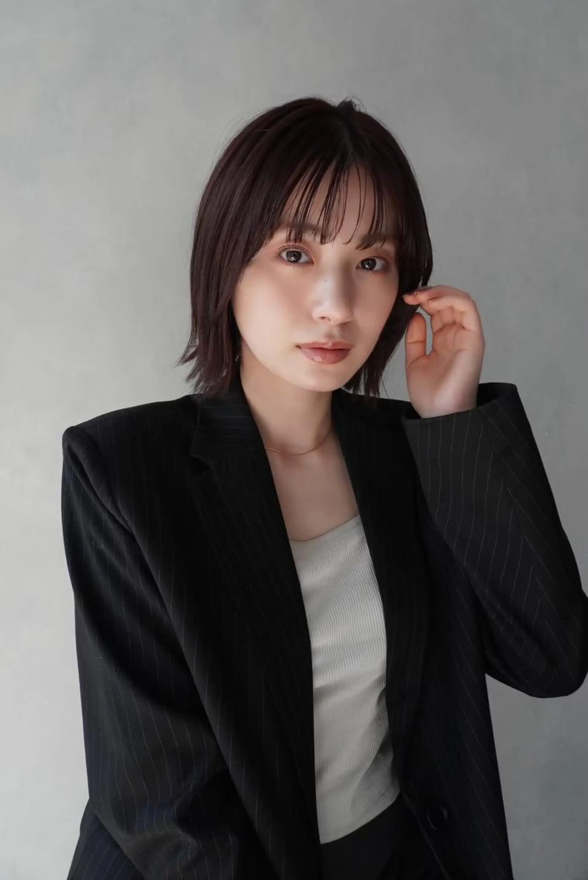 ミディアム カラー ミディアムパーマ アッシュ バレイヤージュ ベージュカラー ブリーチ カット トリートメント CEINE loqのヘアスタイル