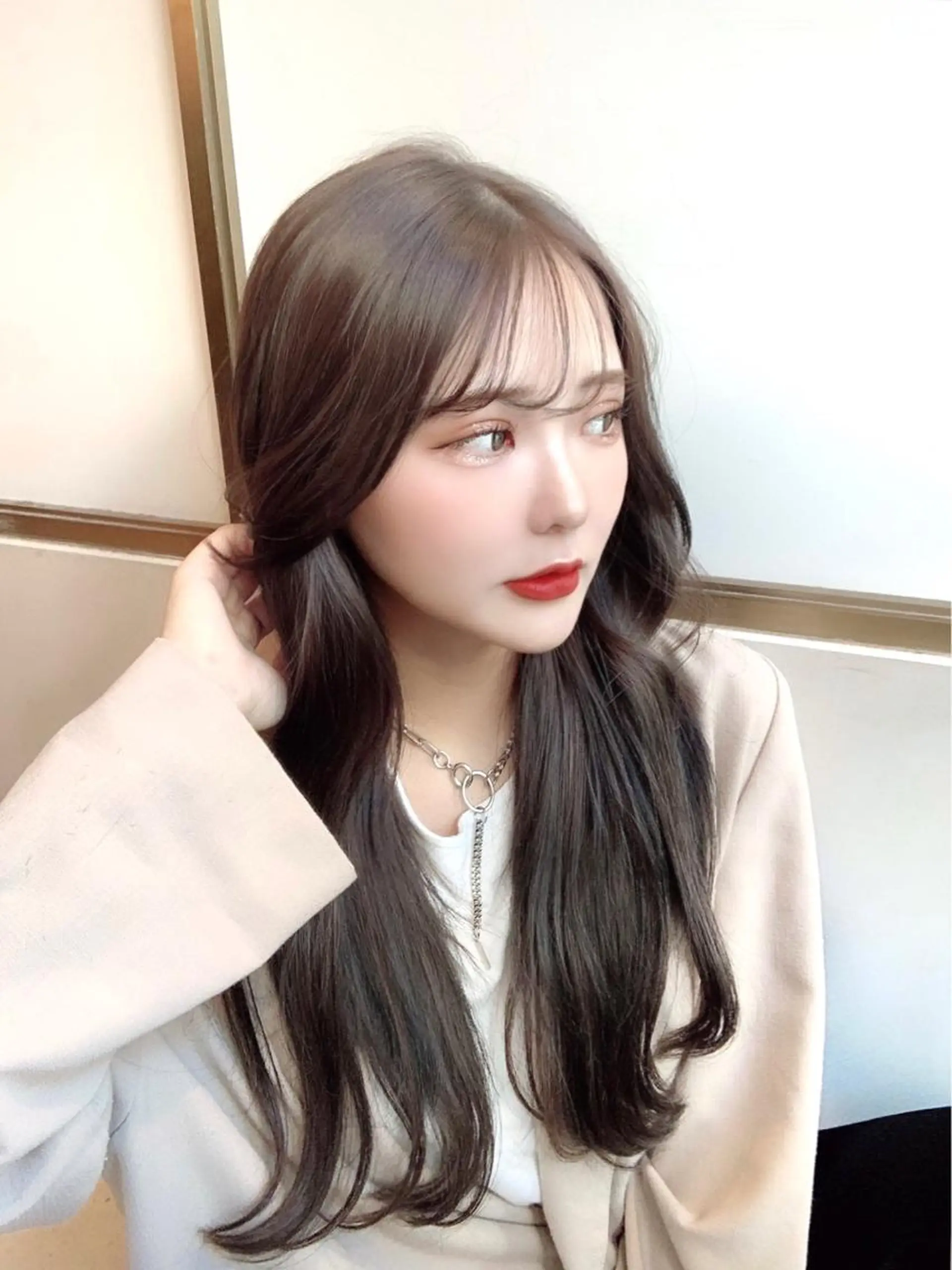 セミロング カラー キッズ ネイル くびれヘア ヨシンモリ 韓国風ヘア サイドバング 小顔カット 顔周り特化/韓国ヘア /レイヤー/吉野幸大のヘアスタイル