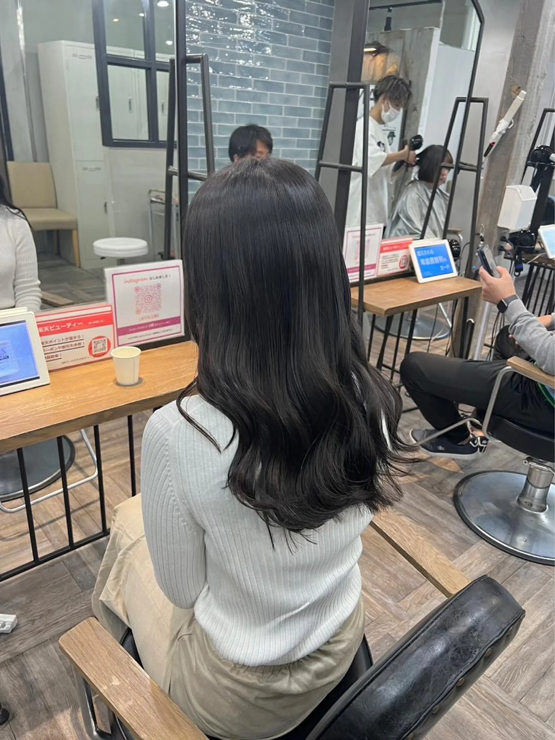 セミロング 村本 優依のヘアスタイル