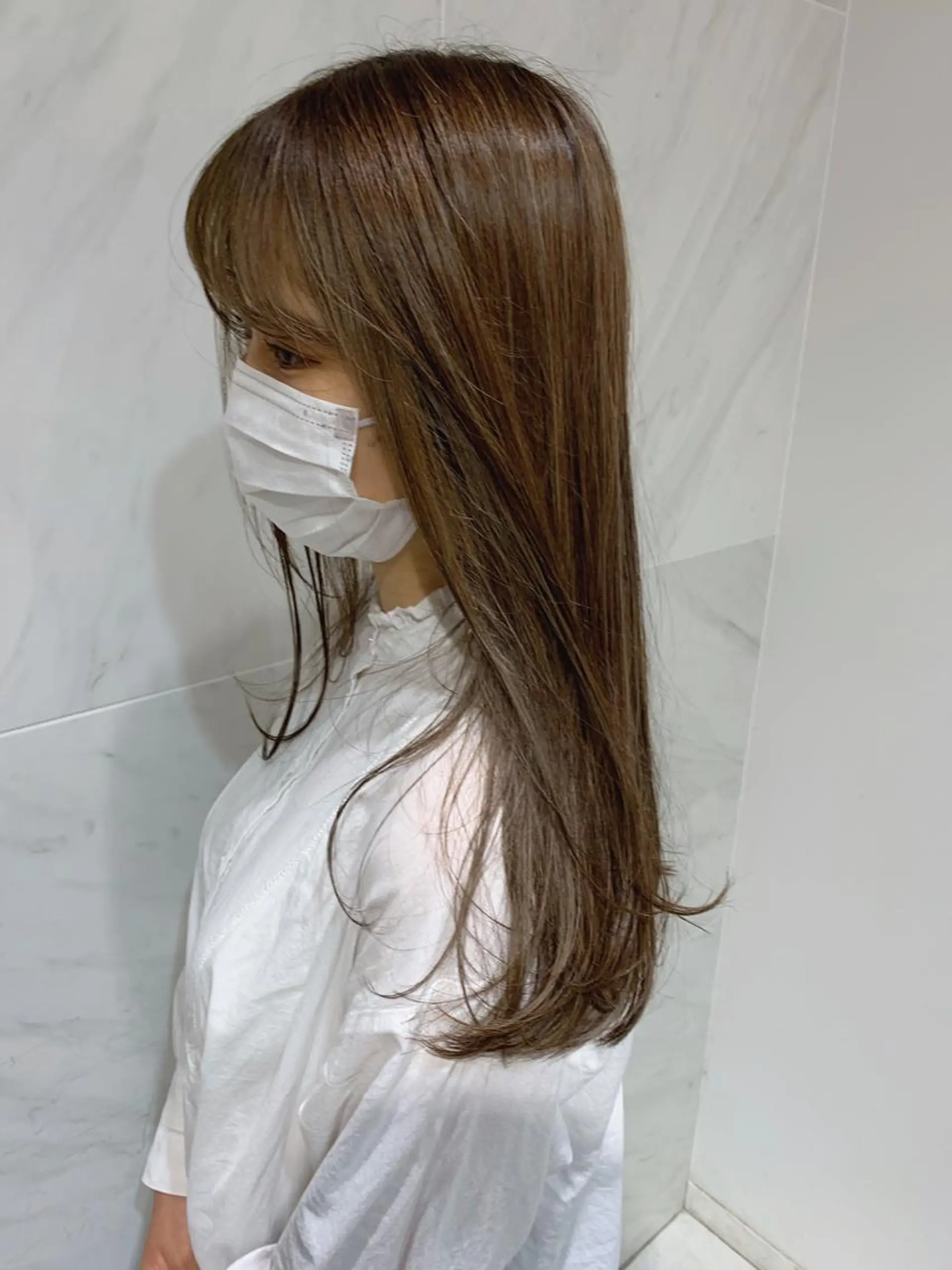 セミロング カラー ブリーチ 透明感カラー ブリーチなしカラー チバ タクミのヘアスタイル