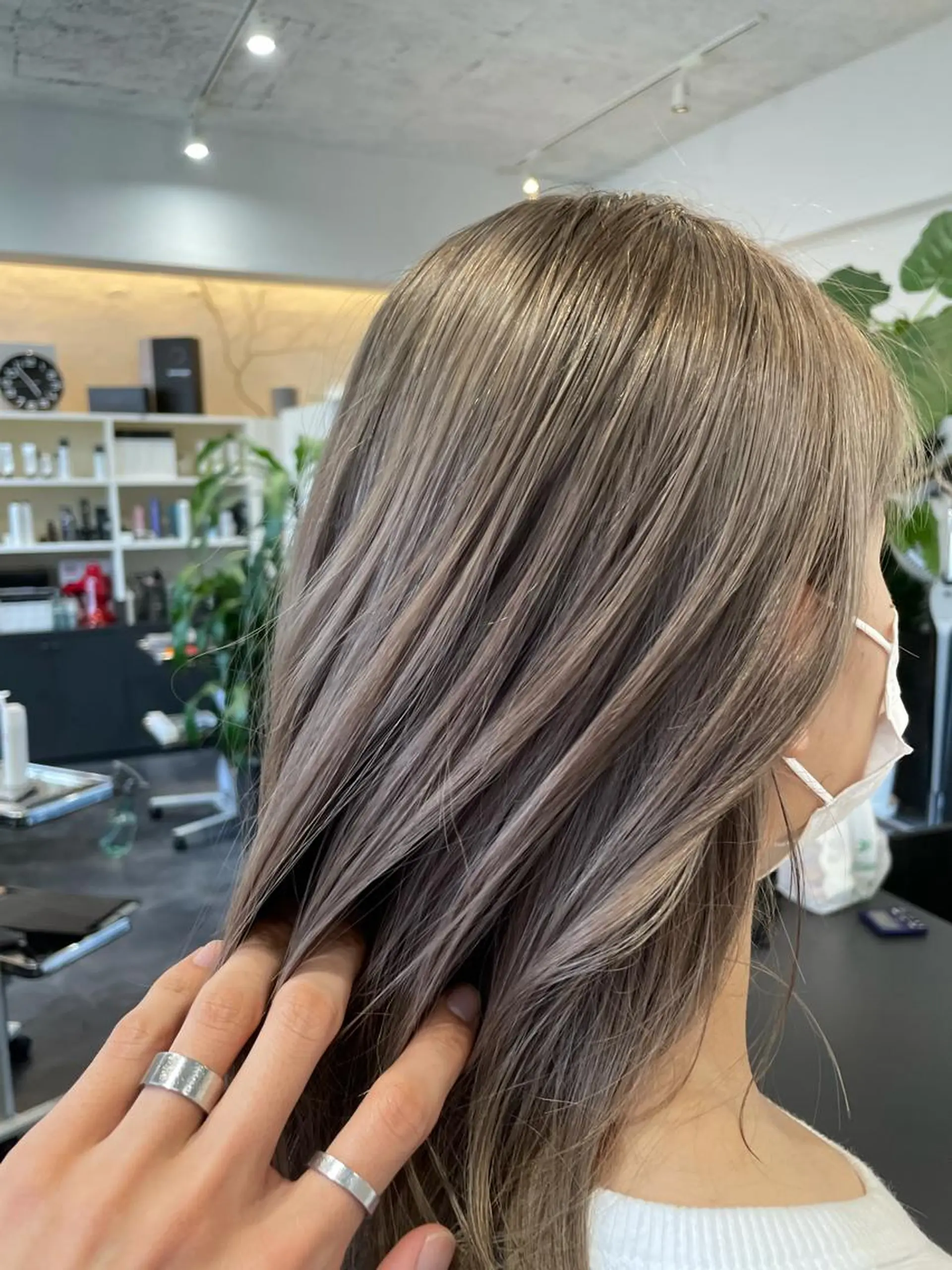 セミロング カラー ヘアカラー トリートメント 🦖JIN HAIR DESIGN🦖のヘアスタイル