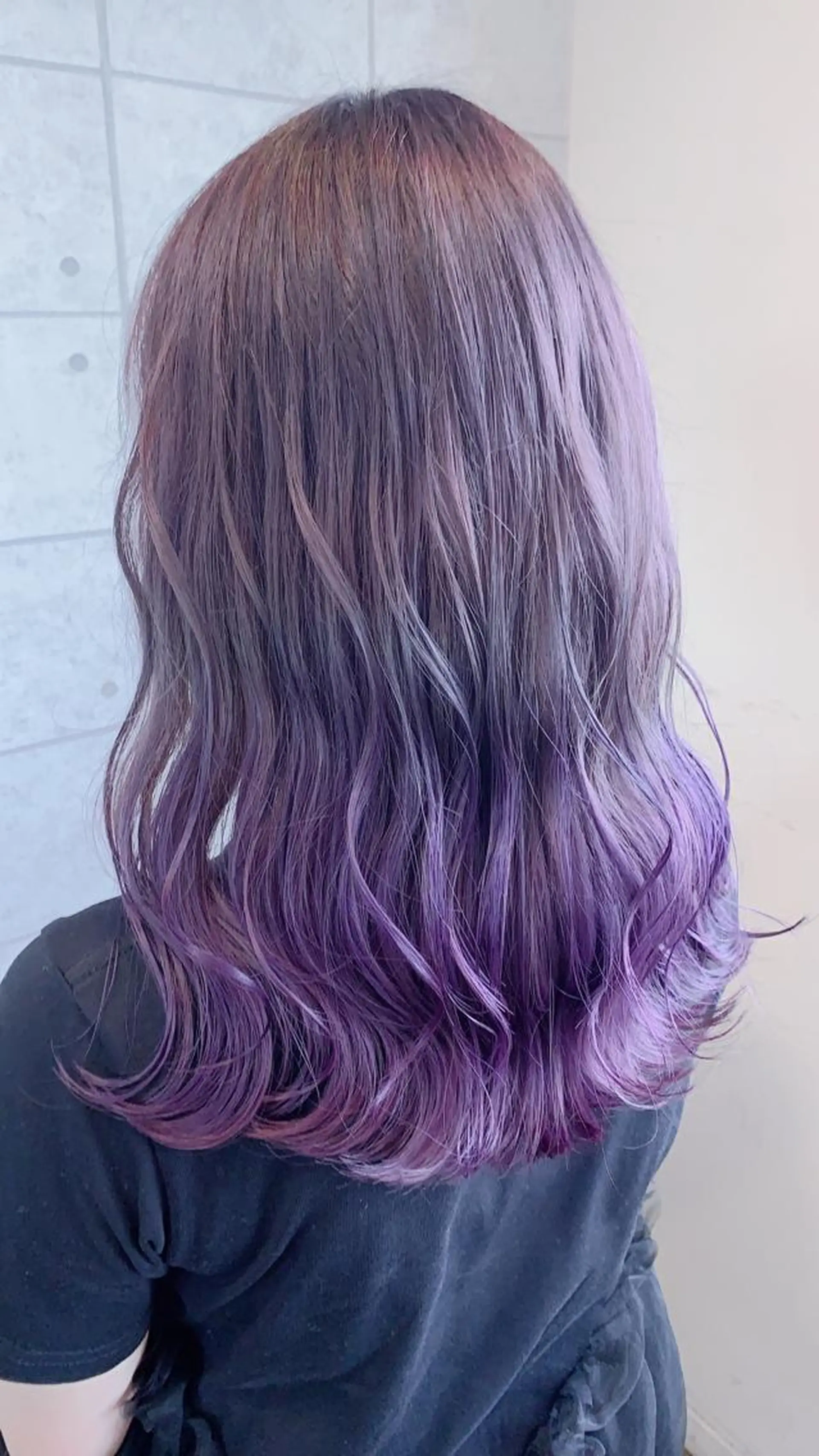 セミロング カラー ヘアアレンジ グラデーションカラー パープルカラー トリートメント 🌿‬ ܸAir 透明感🌱西村知佳のヘアスタイル