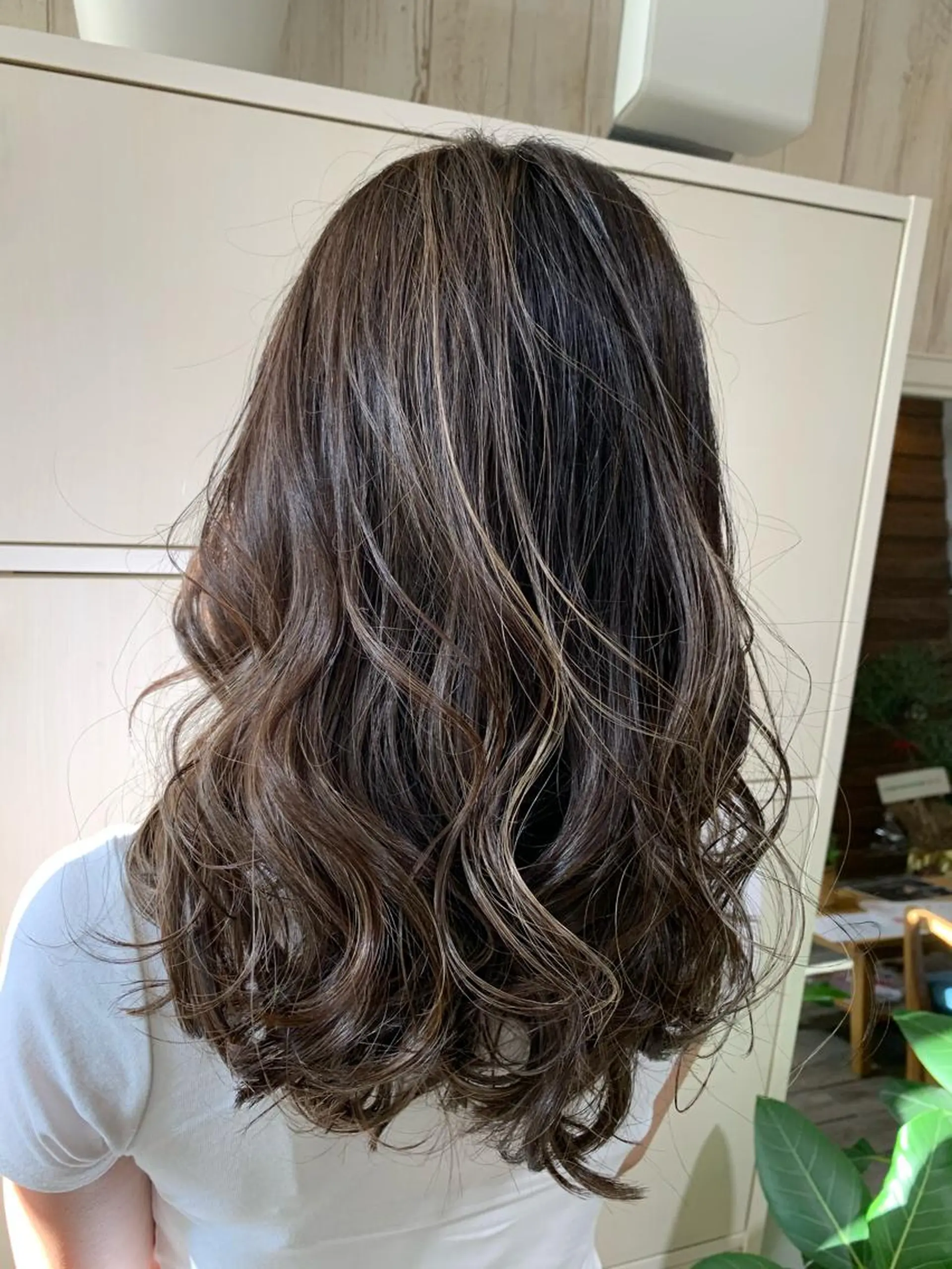 セミロング カラー 心斎橋韓国ボブ 好原良真のヘアスタイル