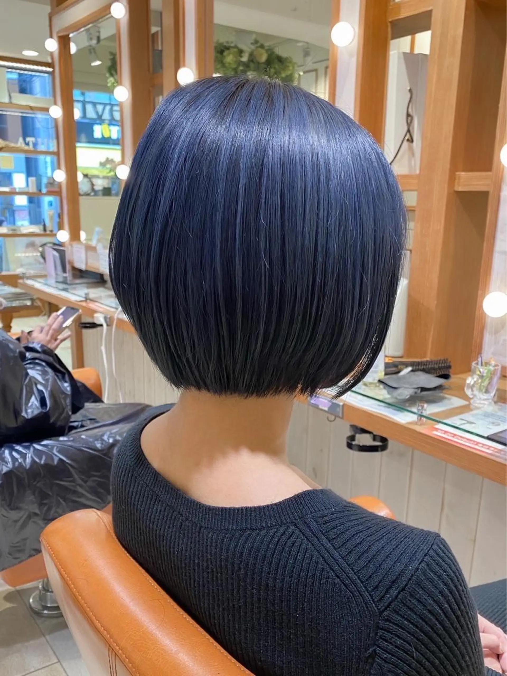 ショート カラー ブリーチ ブルーカラー ショートヘア 🐳 あゆは🐳のヘアスタイル