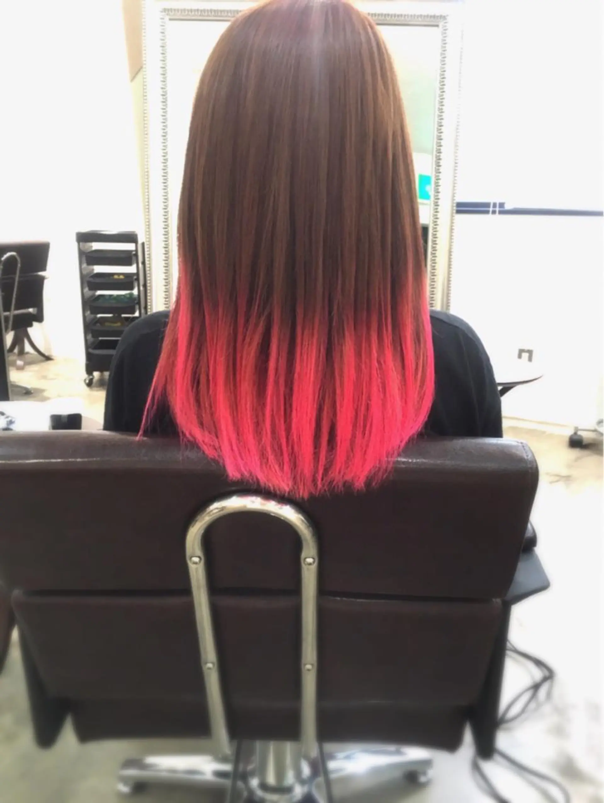 ミディアム セミロング ロング カラー ベージュカラー ブリーチ ピンクカラー ピンクベージュ トリートメント 佐々木 政徳のヘアスタイル