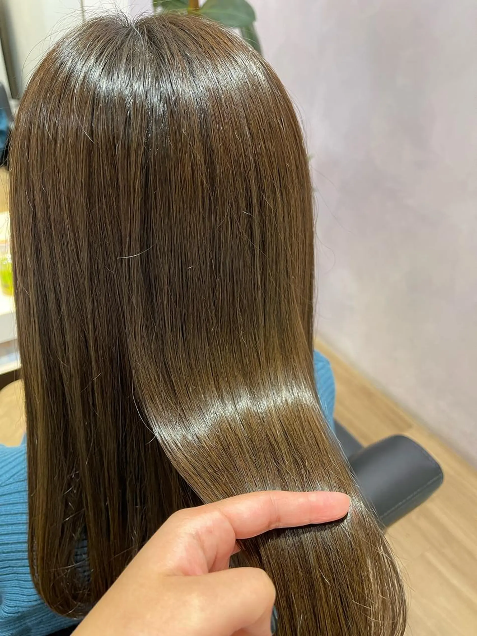 セミロング トリートメント 丸山 亜加理のヘアスタイル