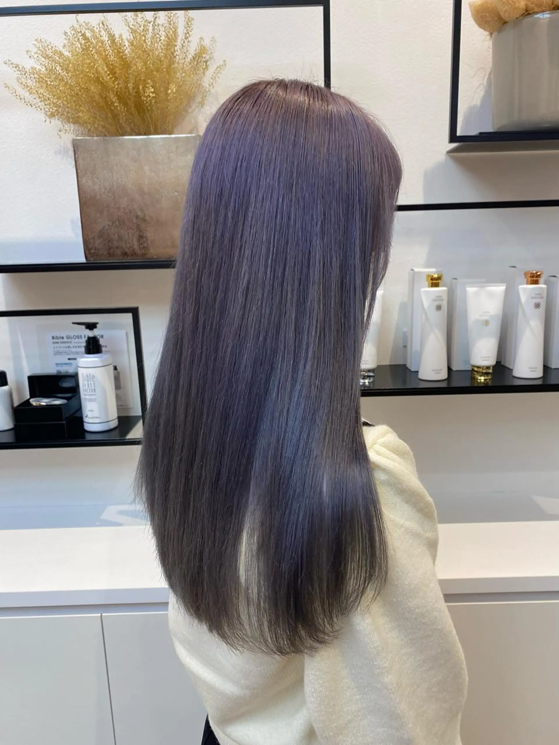 ロング カラー ラベンダーカラー ヘアカラー 荒谷 薫のヘアスタイル