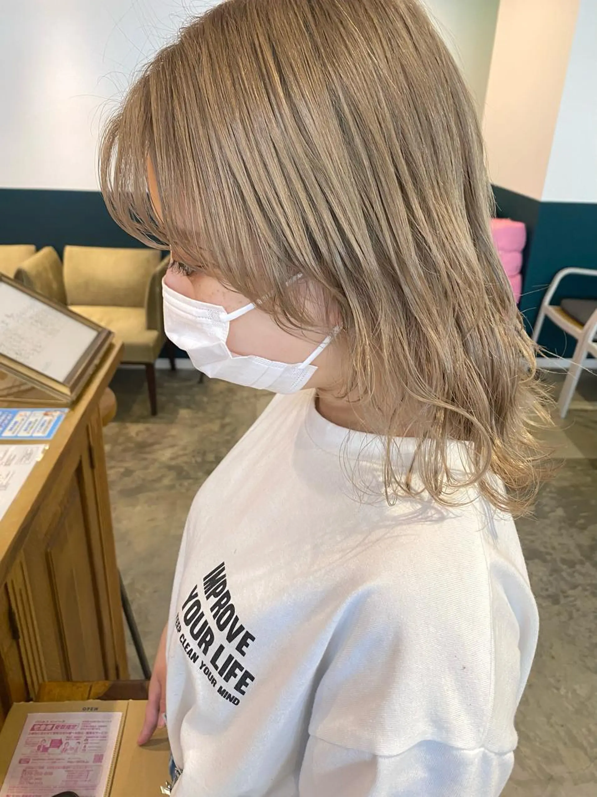 ミディアム ウルフカット 武内 凌レイヤーカット🐺のヘアスタイル