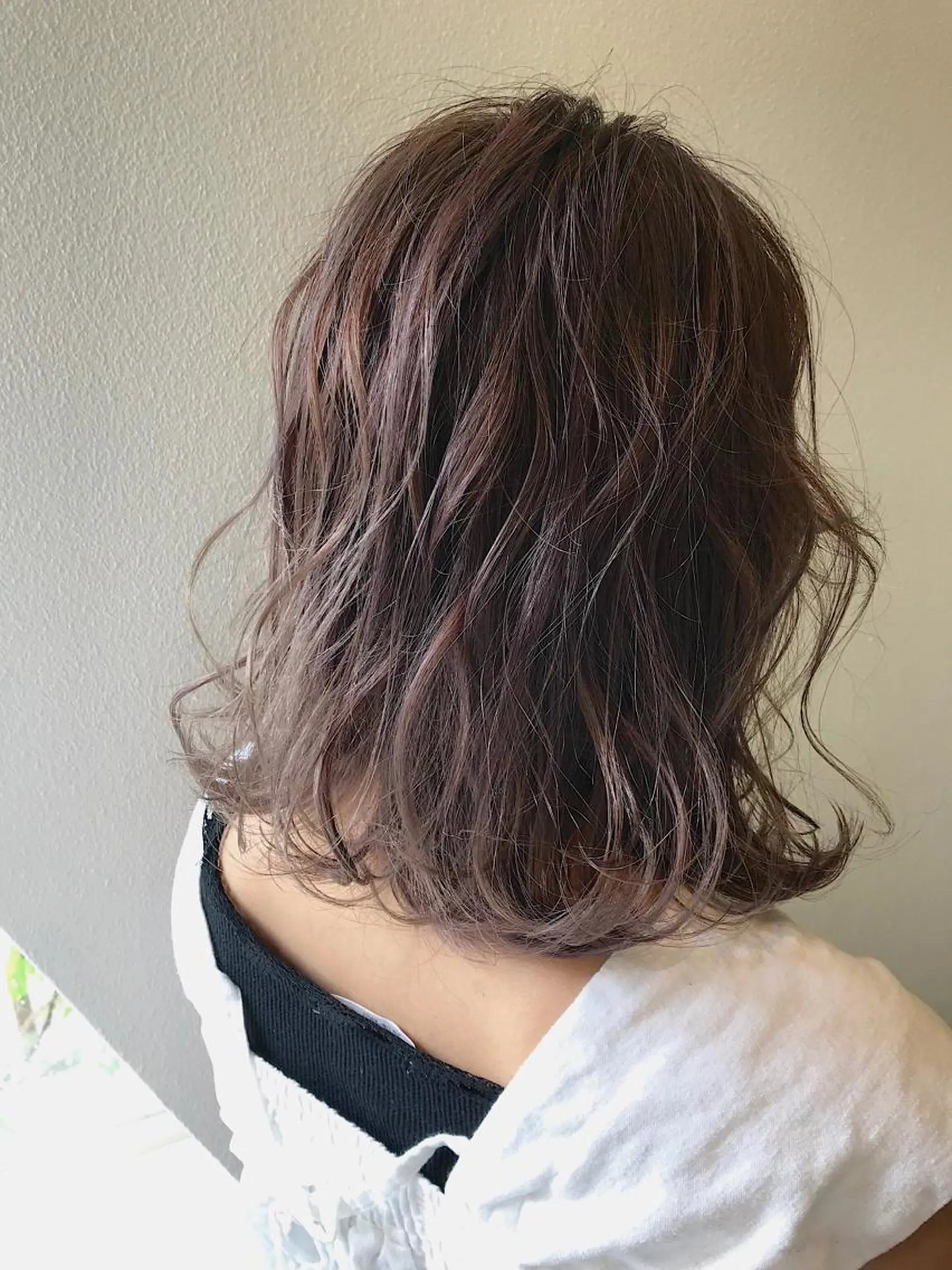 ミディアム カラー ベージュカラー コーラルベージュ ヘアカラー トリートメント lani ブリーチ /ダブルカラーのヘアスタイル