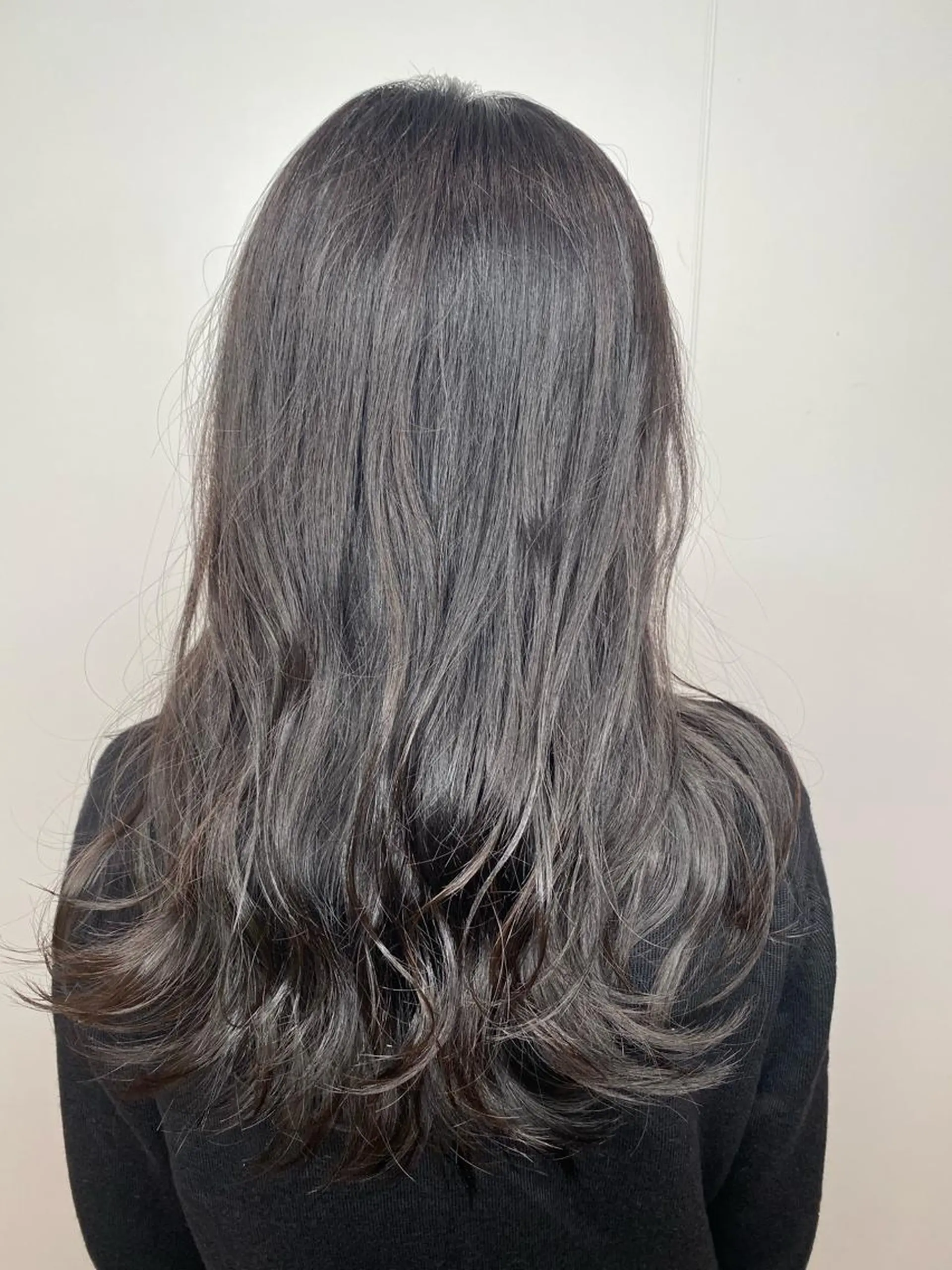 セミロング カラー デザインカラーウルフ 宙也のヘアスタイル