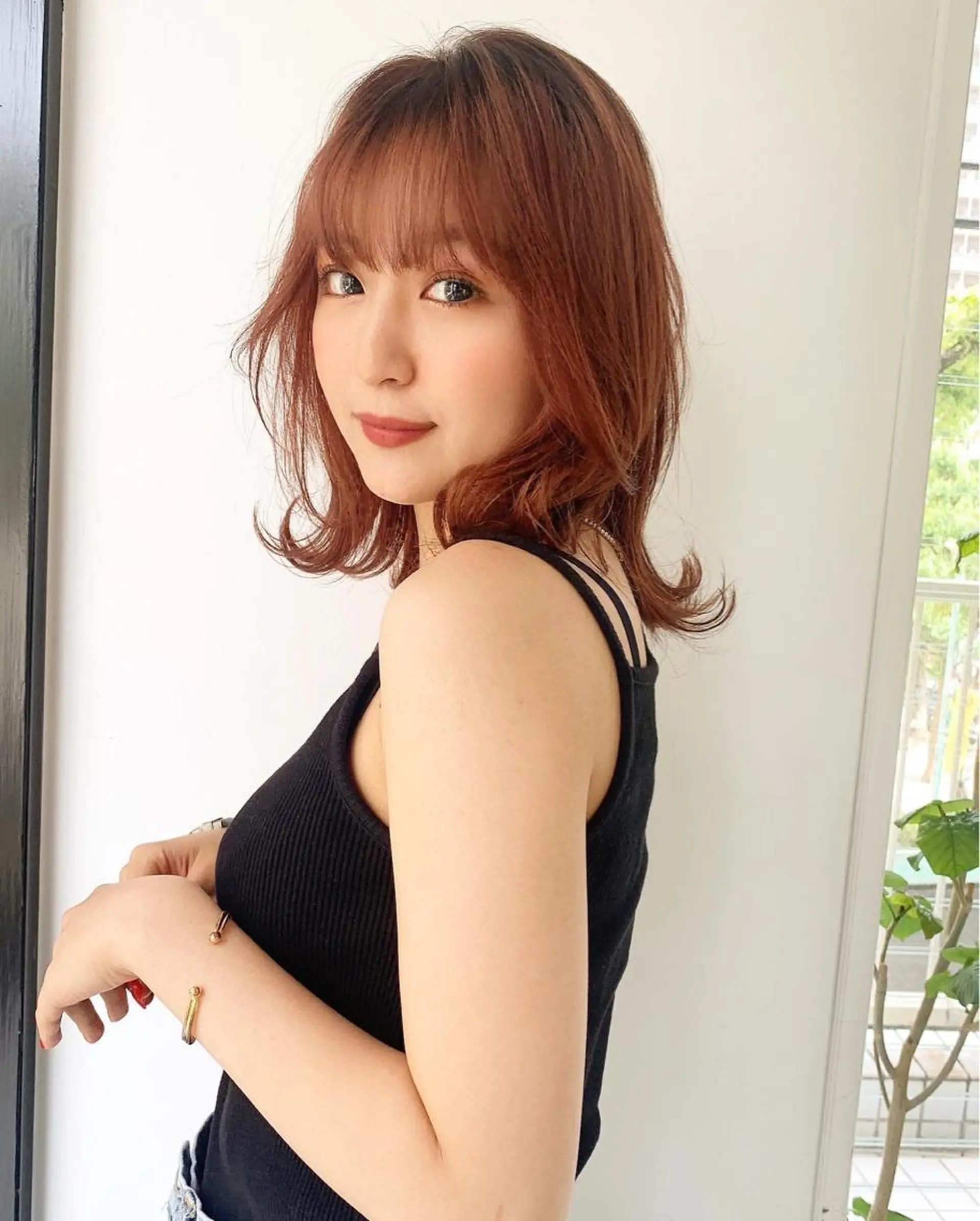 ミディアム カラー ヘアアレンジ カット ヘアカラー トリートメント 韓国風×透明感カラー 髪質改善オタベシンヤのヘアスタイル