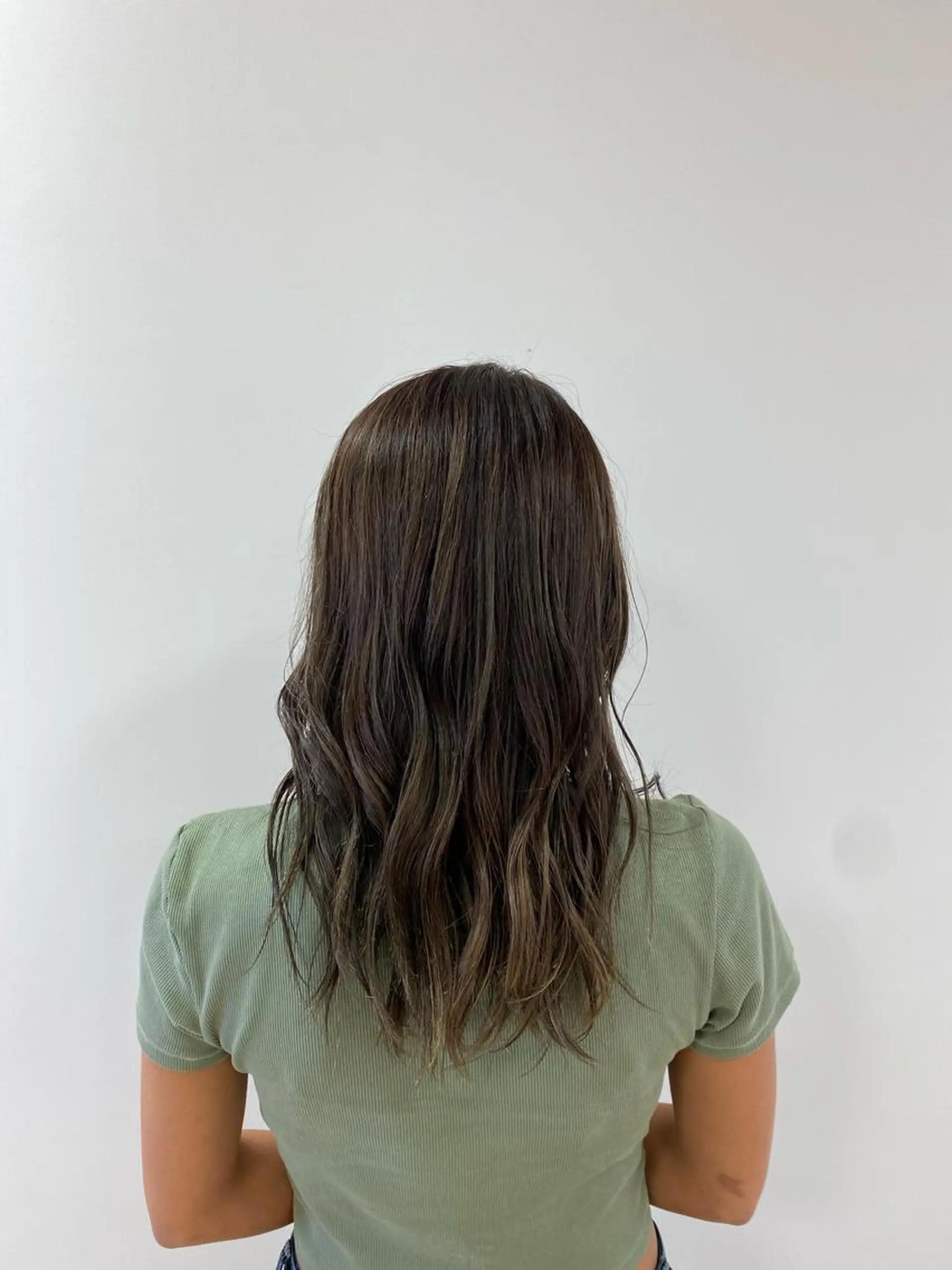 セミロング カラー ハイトーン/ウルフ /レイヤー/坂野幸伸のヘアスタイル