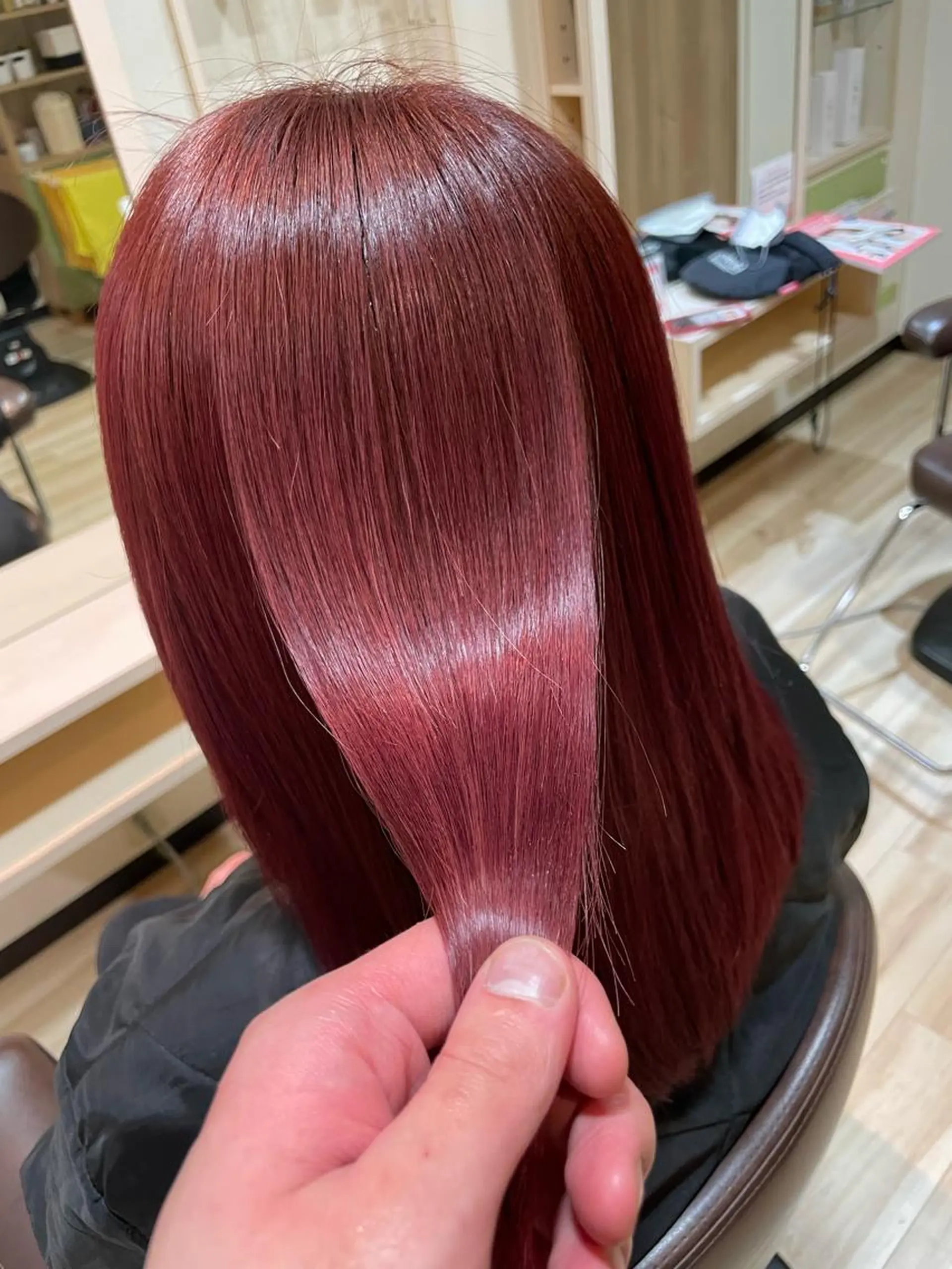 セミロング カラー 🌈派手髪ハイトーン 🌈鈴木亮太🌈のヘアスタイル