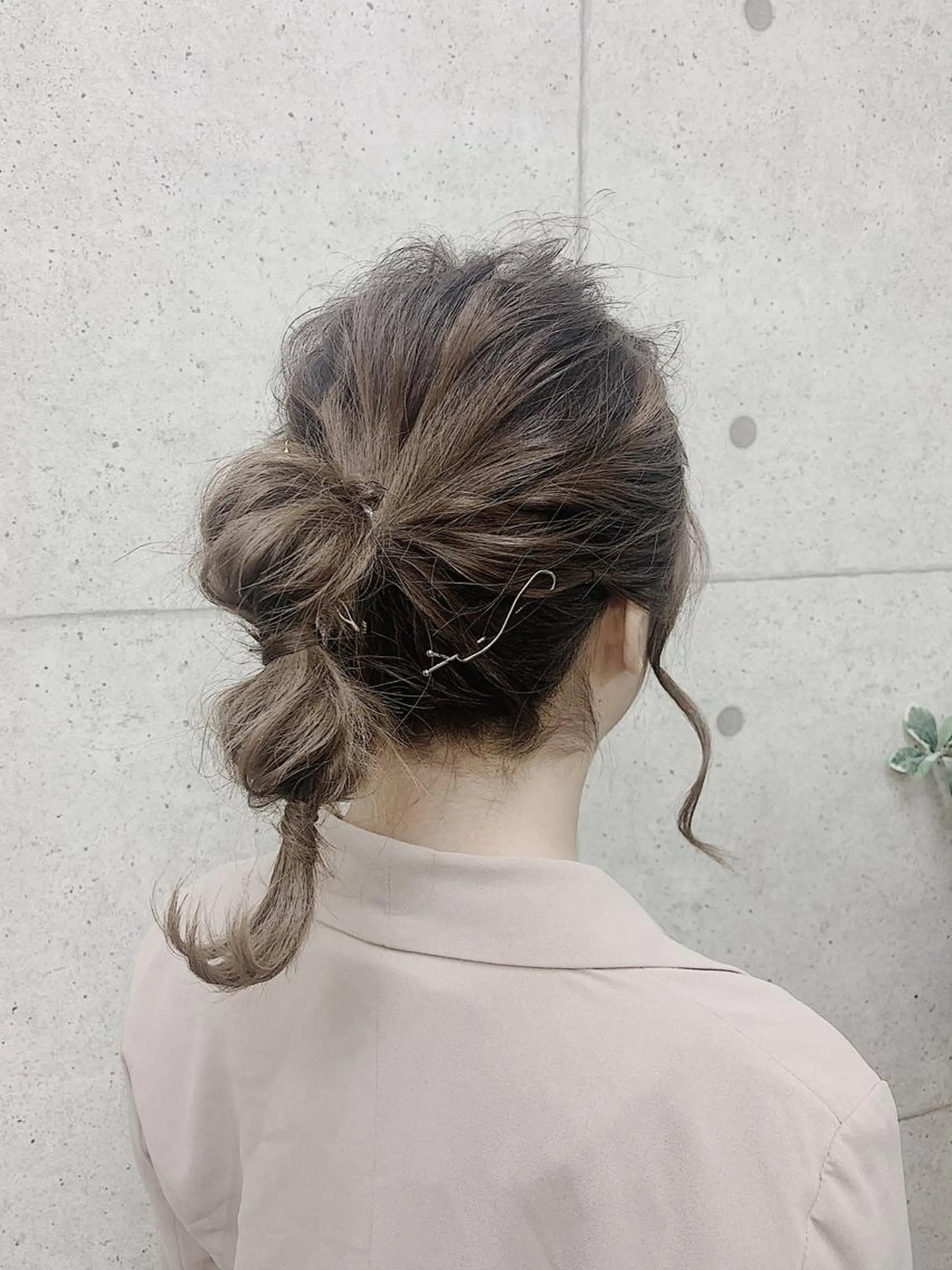 ミディアム ヘアアレンジ ポニーテール 結婚式・ブライダル 京都最安価エクステ muuka🦋のヘアスタイル