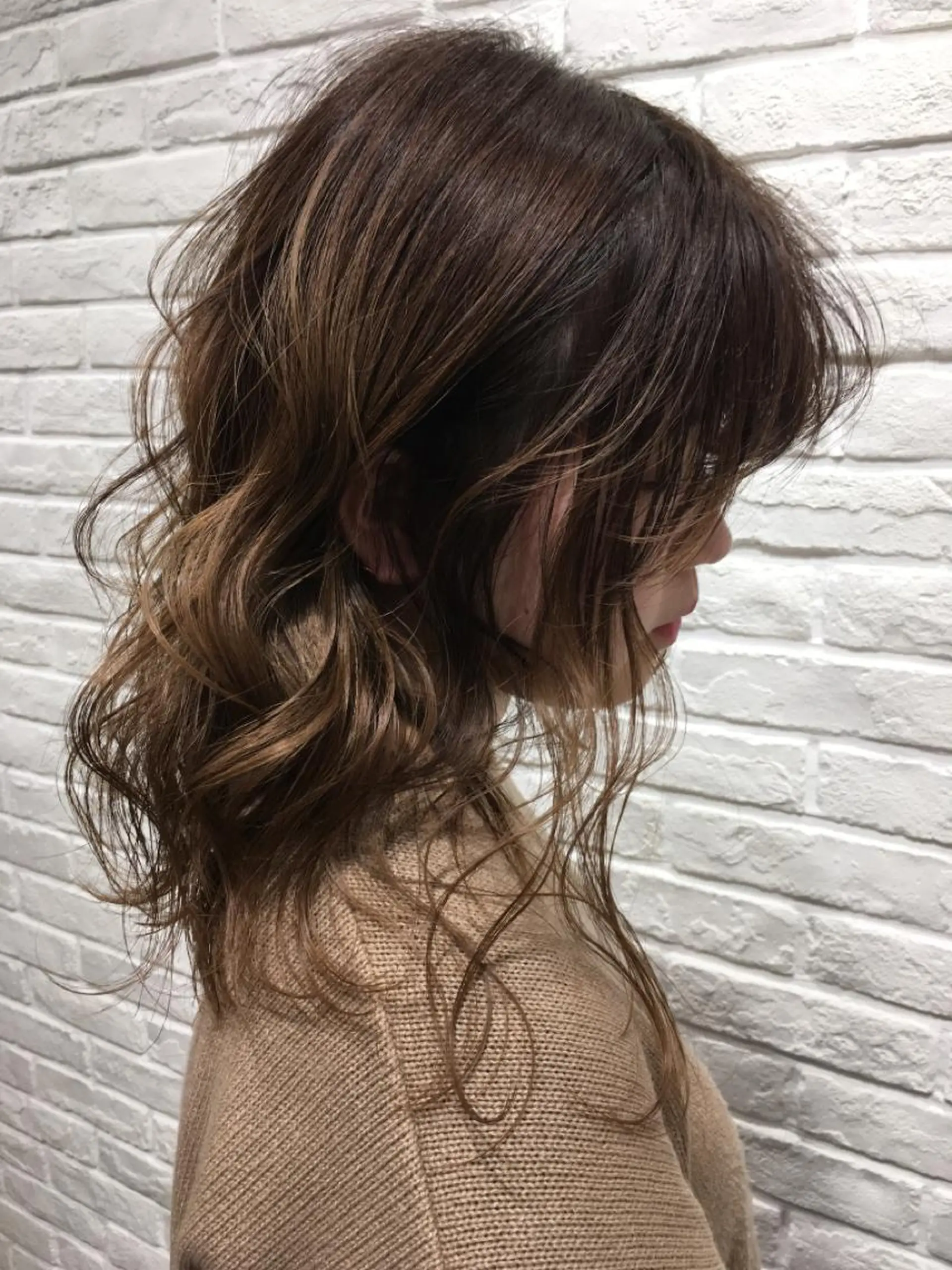 セミロング merc. 宮川琴代のヘアスタイル